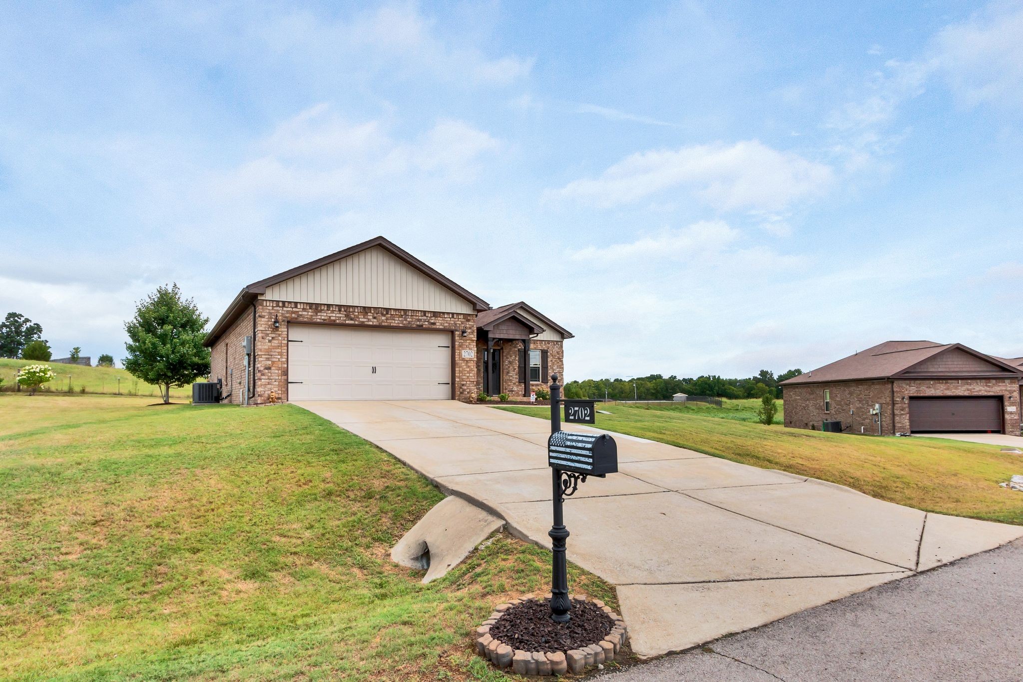 2702 Rushmore Dr