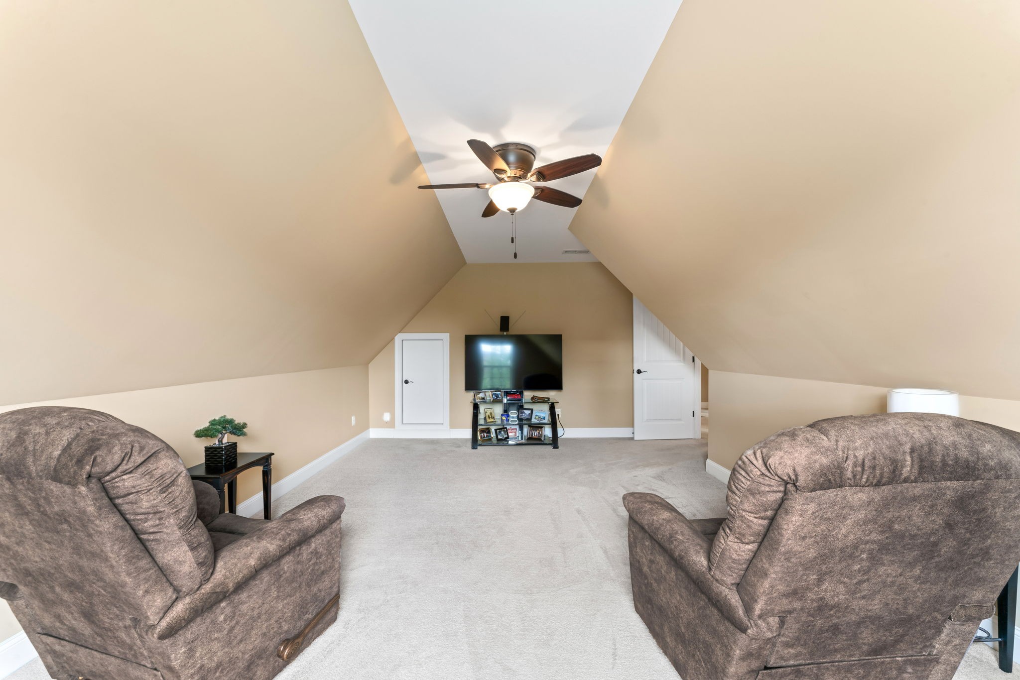 5114 Honeybee Dr