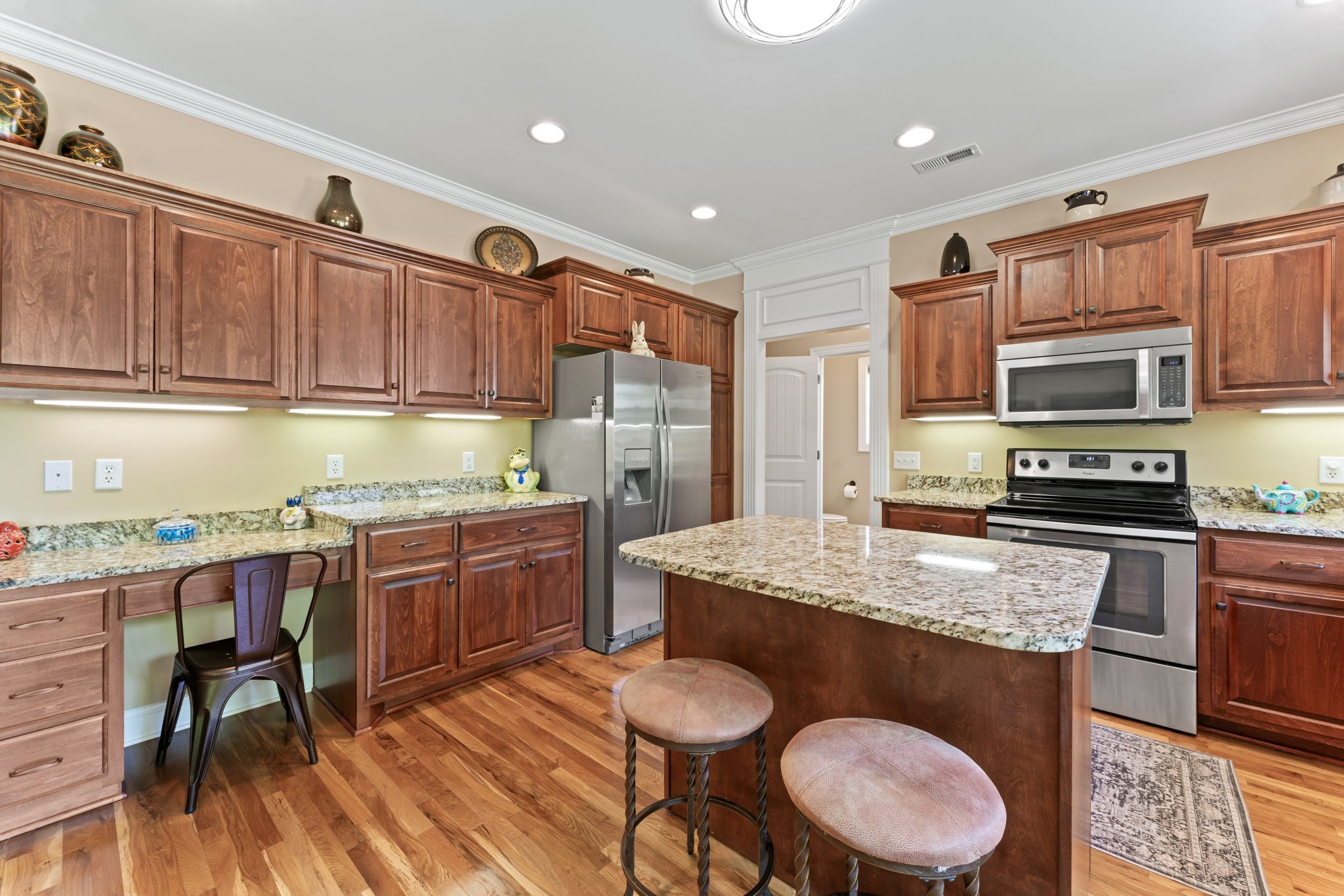 5114 Honeybee Dr