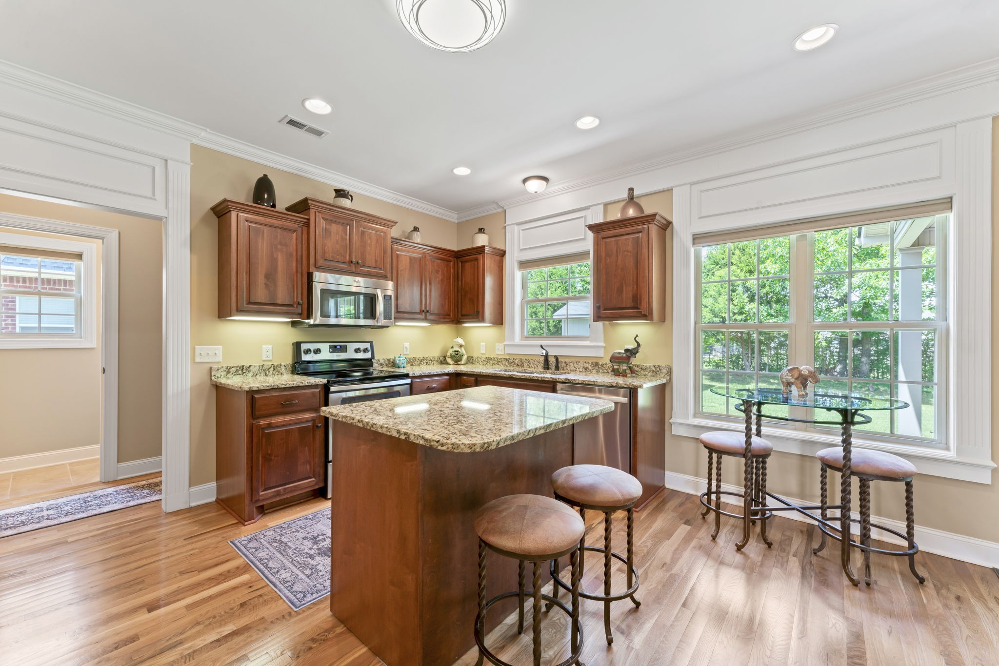 5114 Honeybee Dr