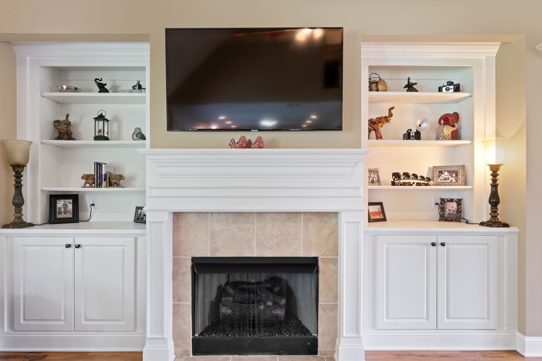 5114 Honeybee Dr