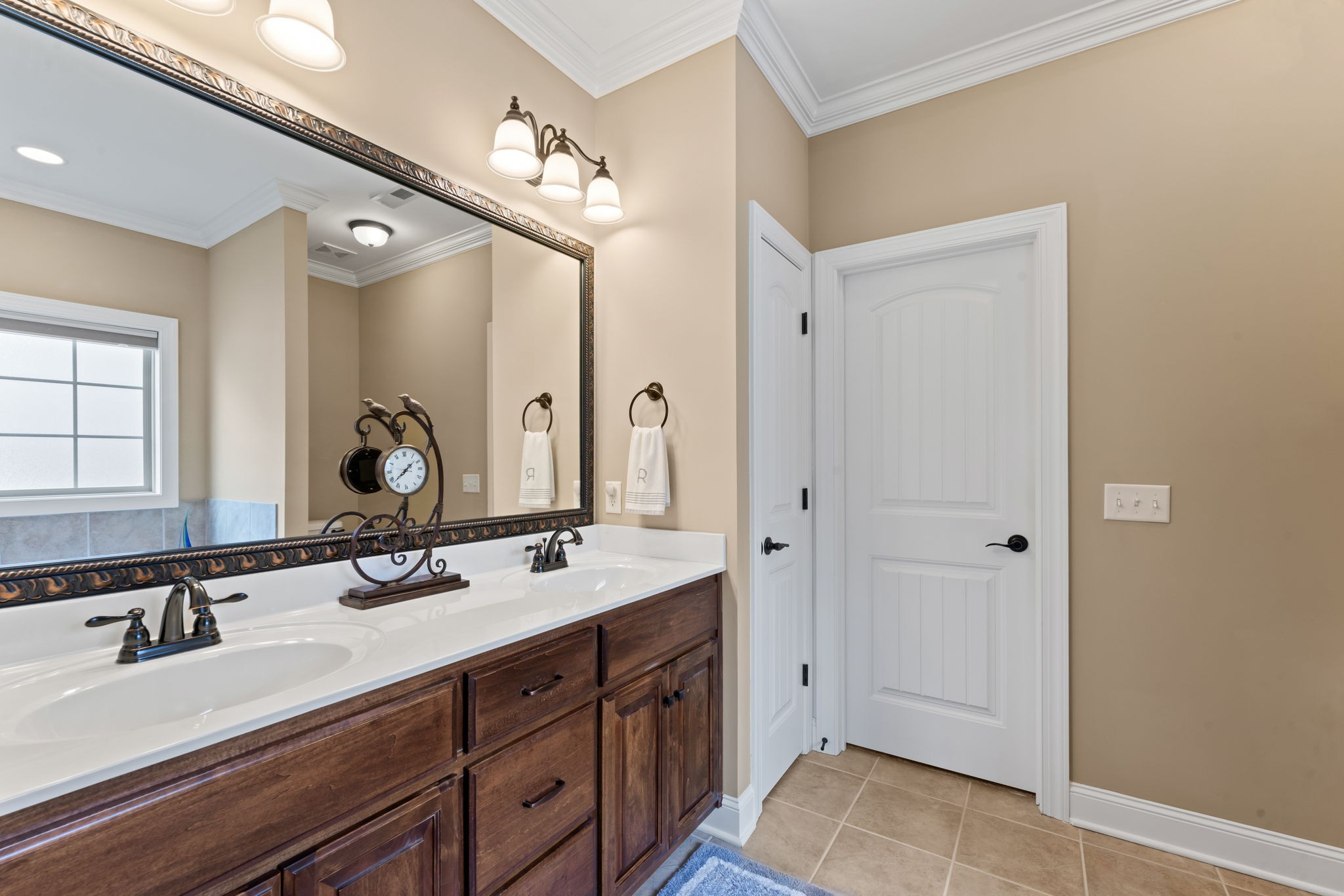 5114 Honeybee Dr