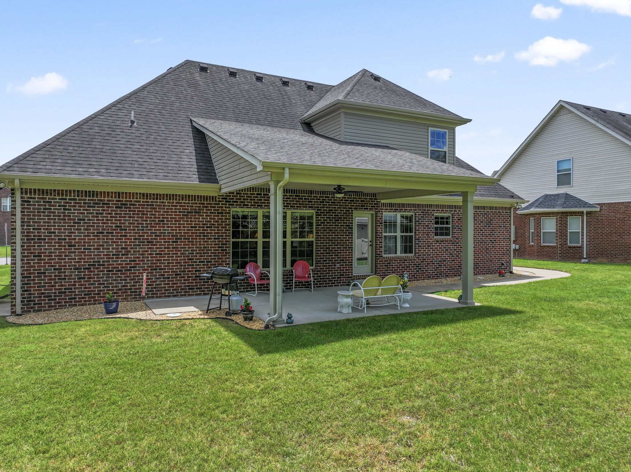 5114 Honeybee Dr