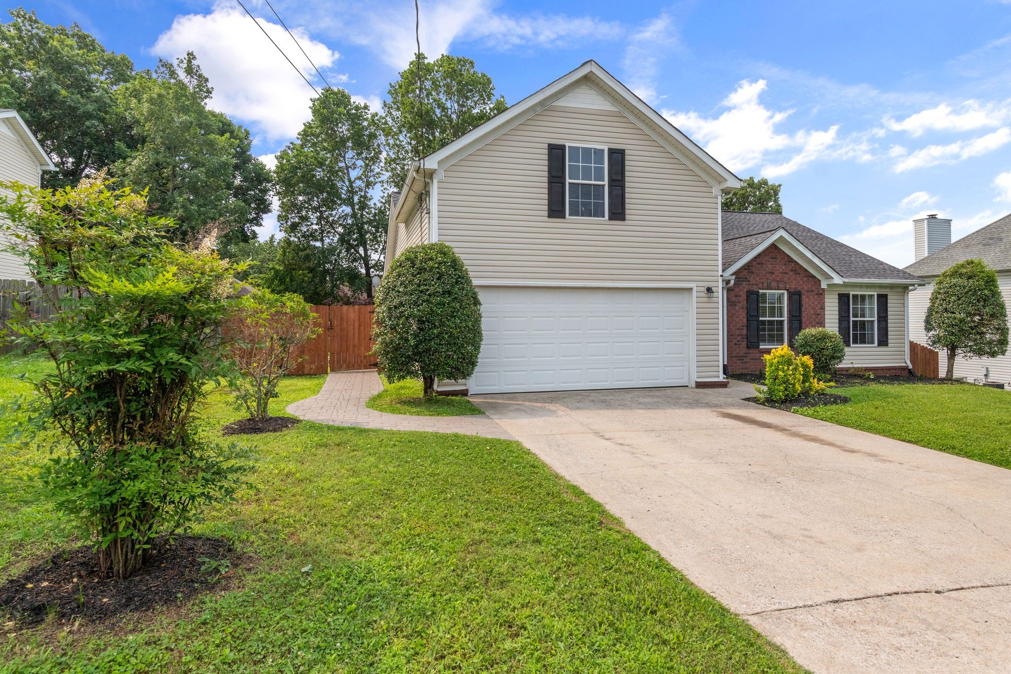 917 Lavergne Ln