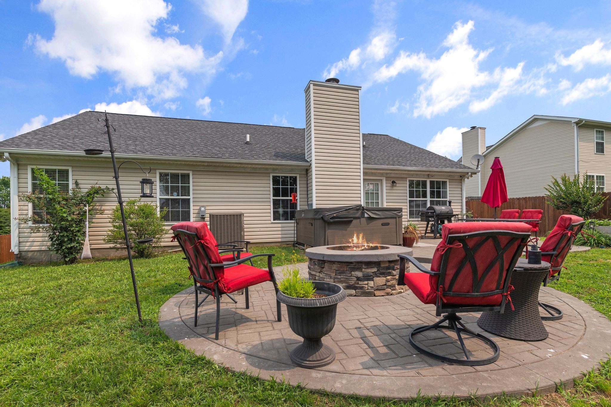 917 Lavergne Ln