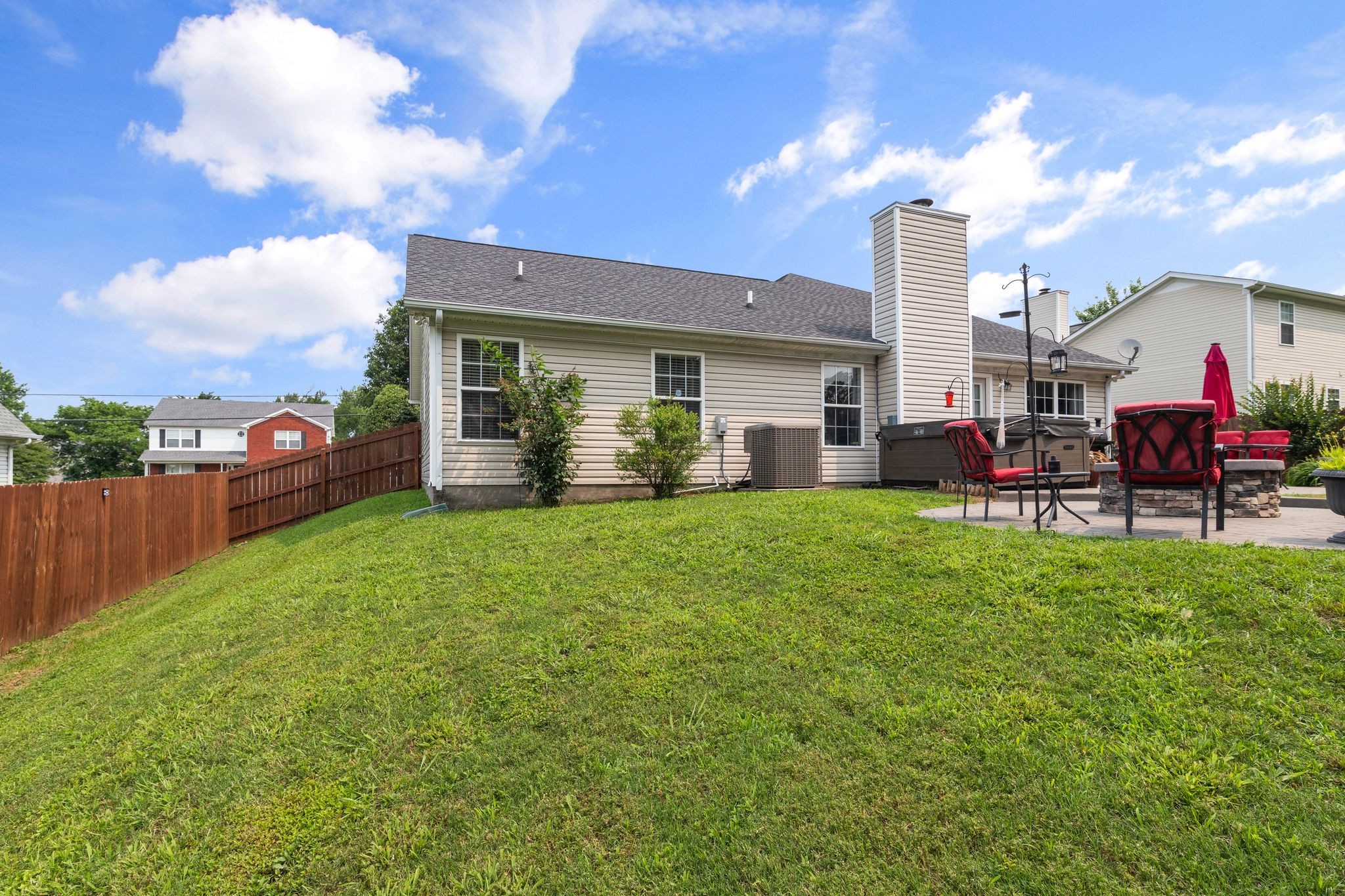 917 Lavergne Ln