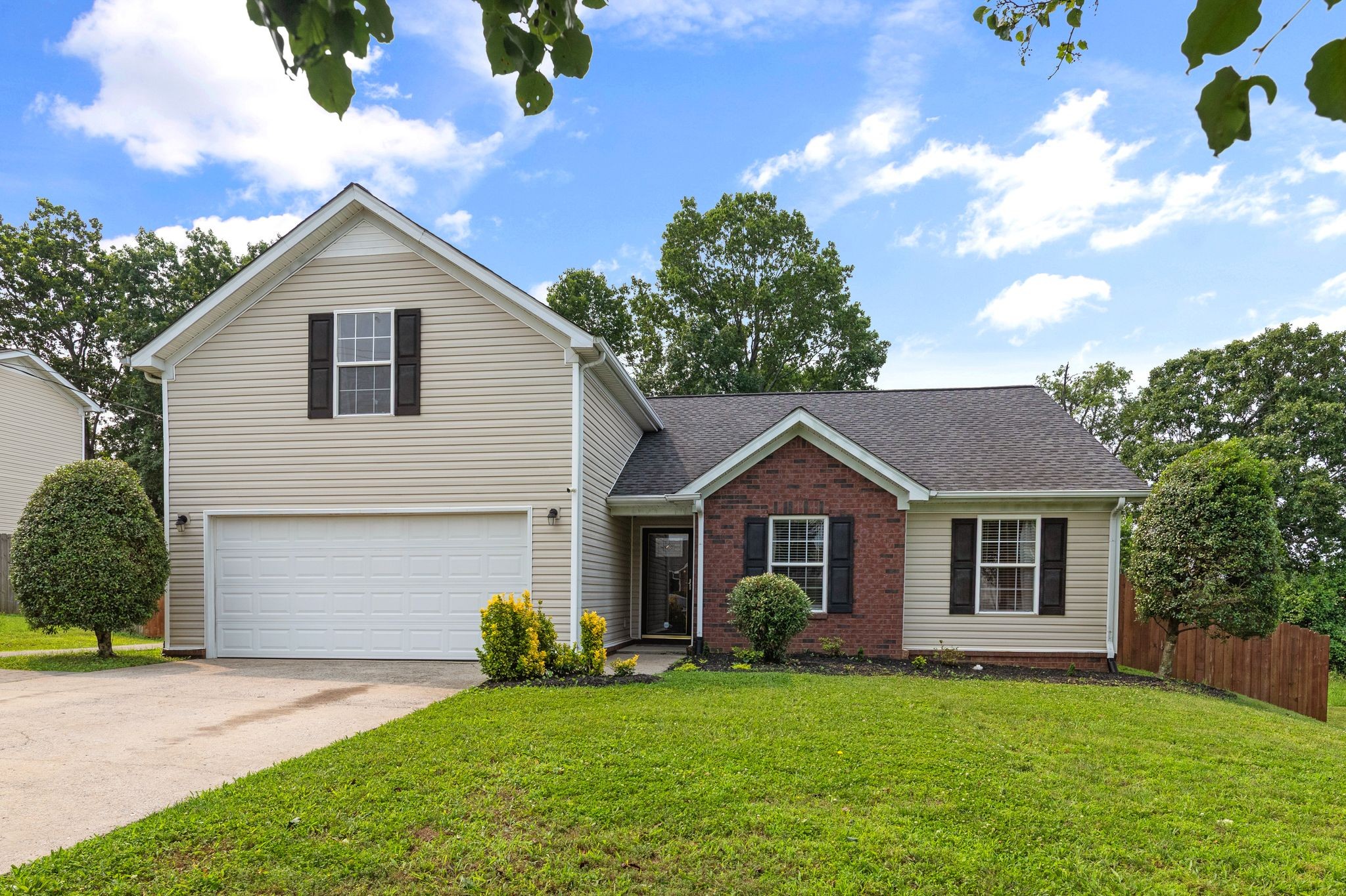 917 Lavergne Ln