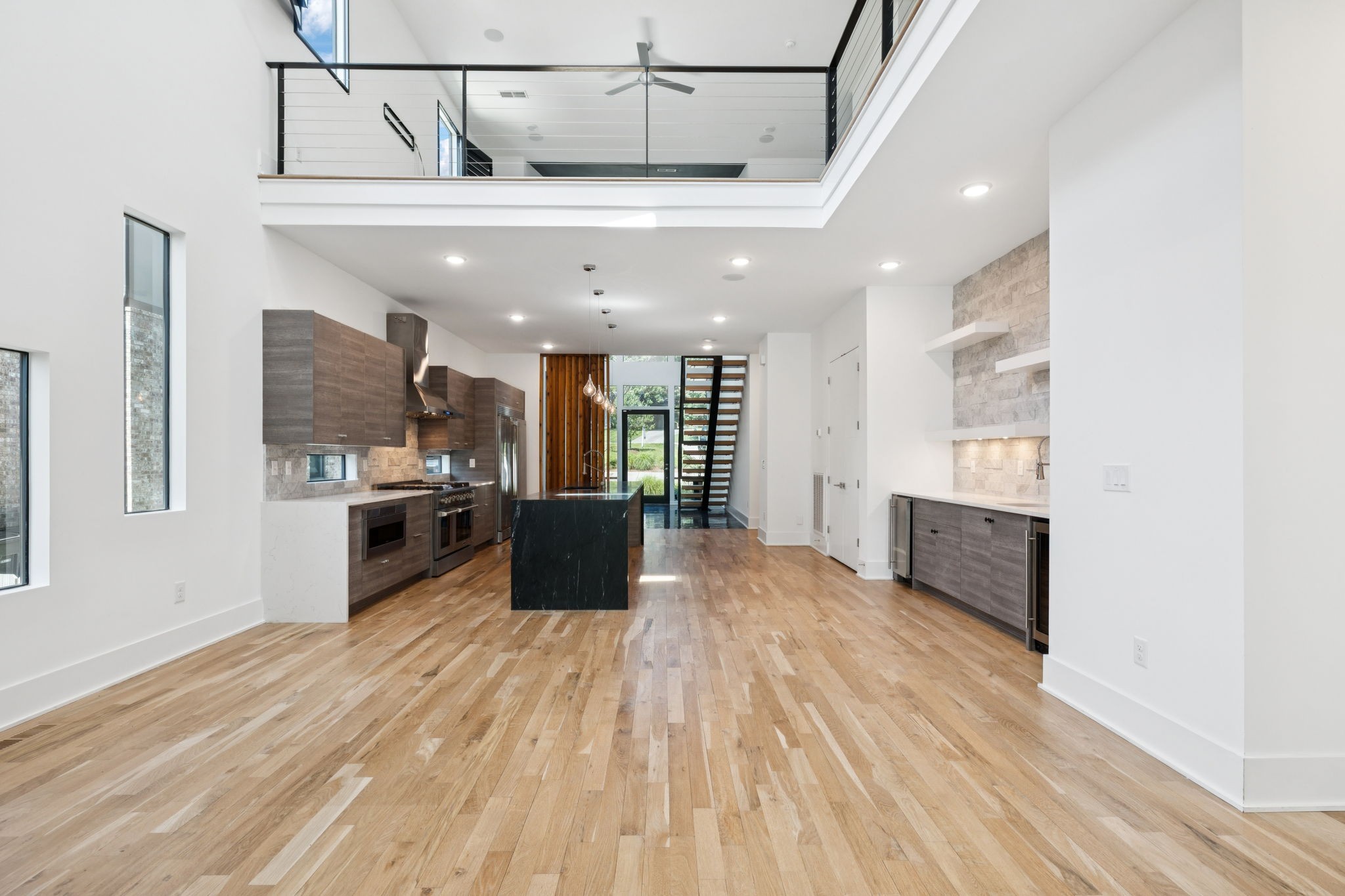 4506B Belmont Park Ter