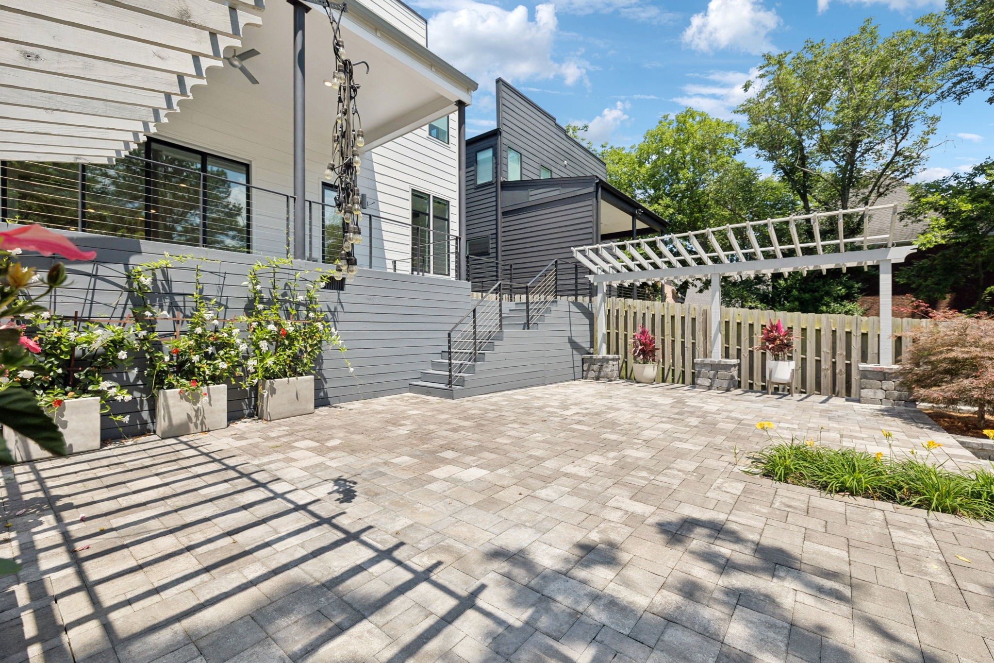 4506B Belmont Park Ter