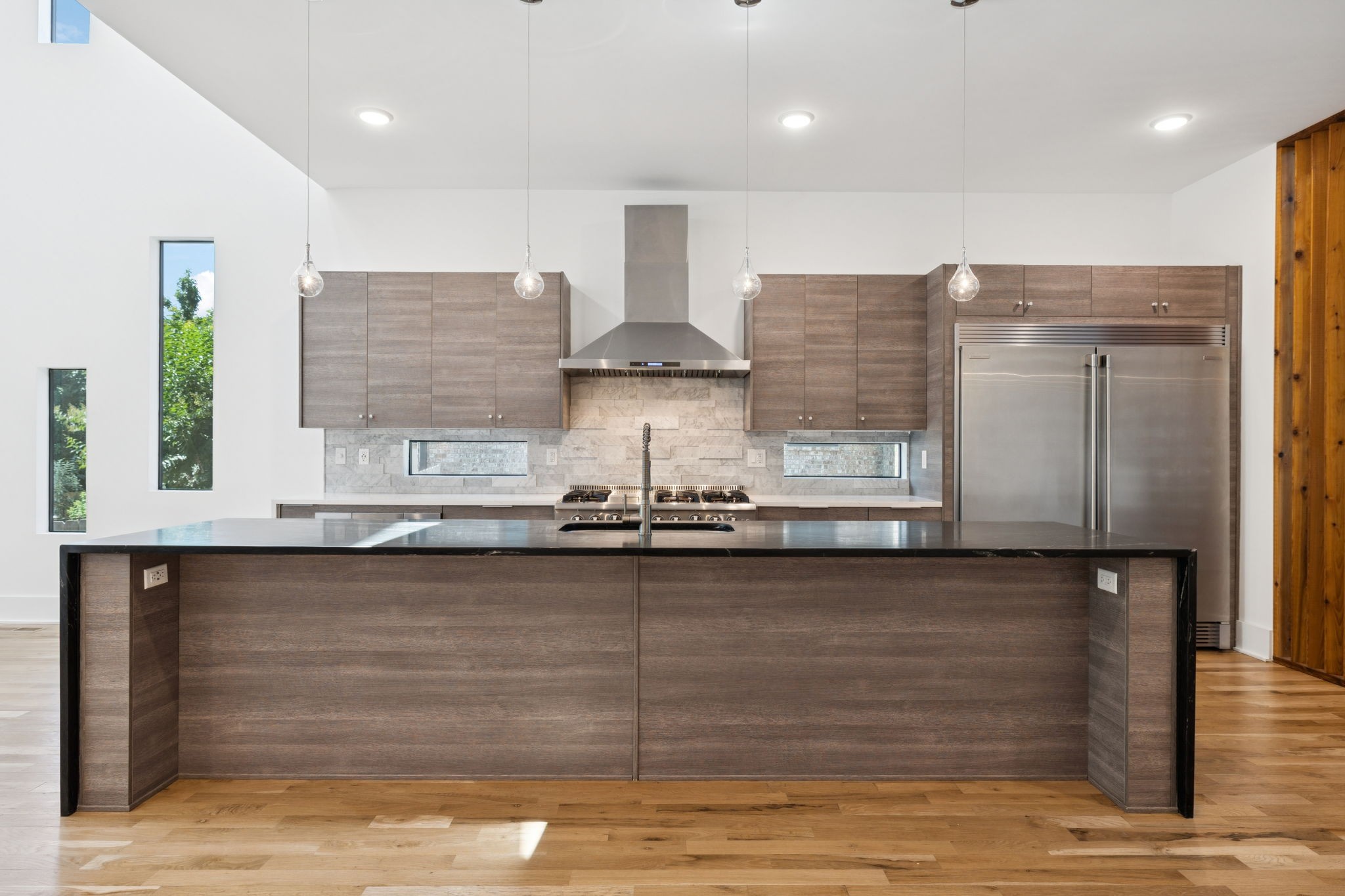 4506B Belmont Park Ter