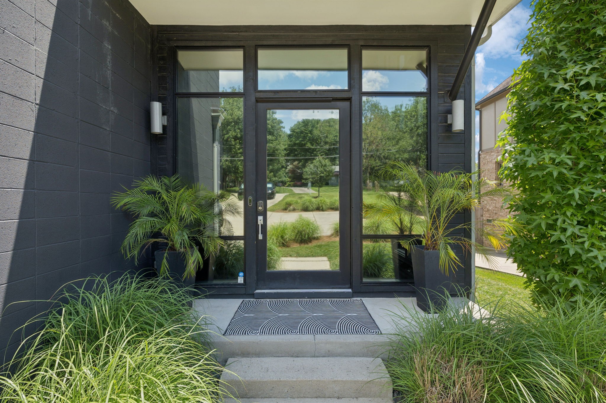 4506B Belmont Park Ter