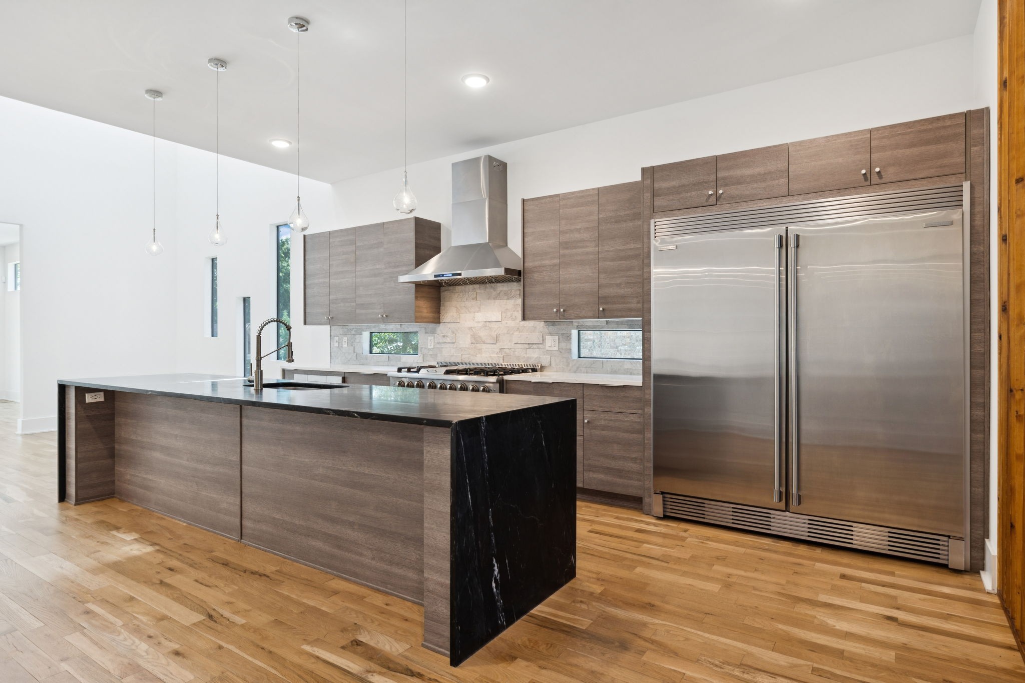 4506B Belmont Park Ter