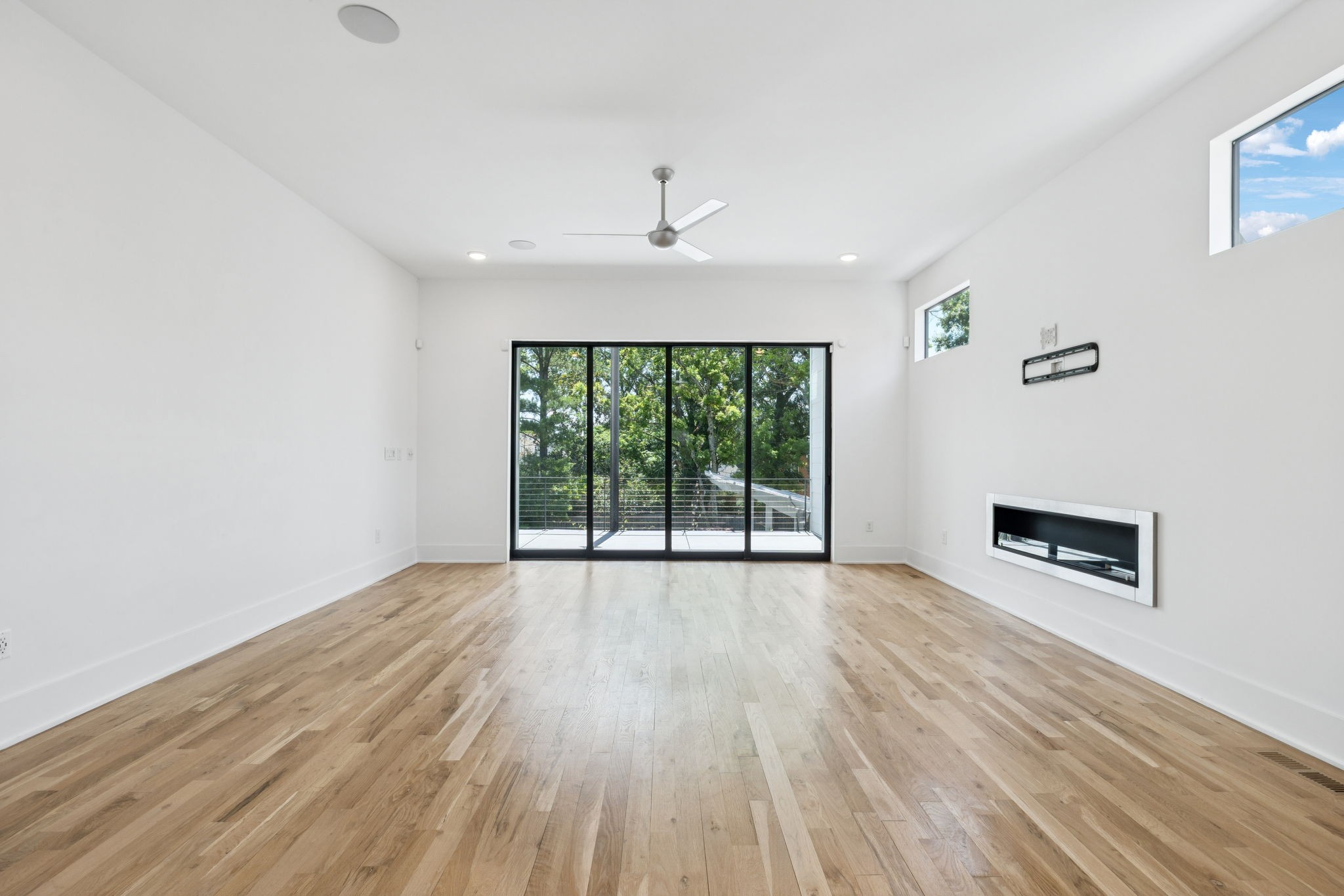 4506B Belmont Park Ter