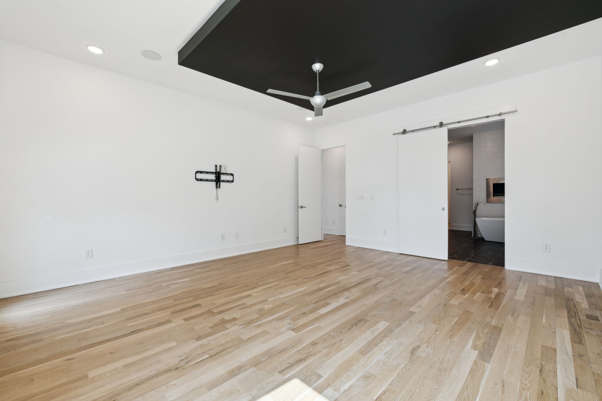 4506B Belmont Park Ter