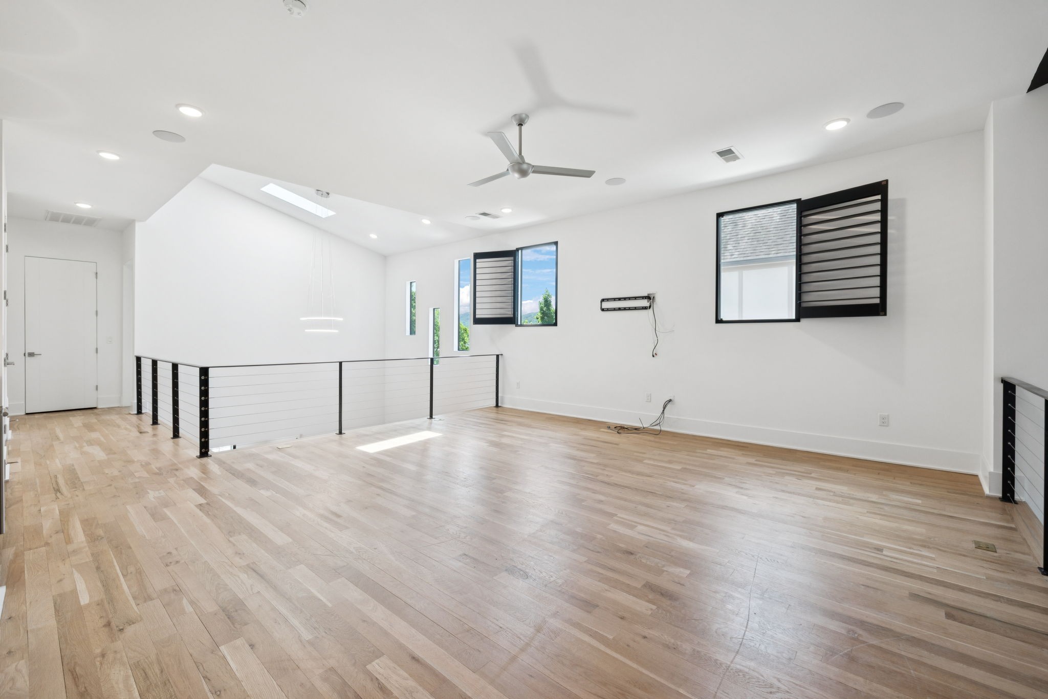 4506B Belmont Park Ter