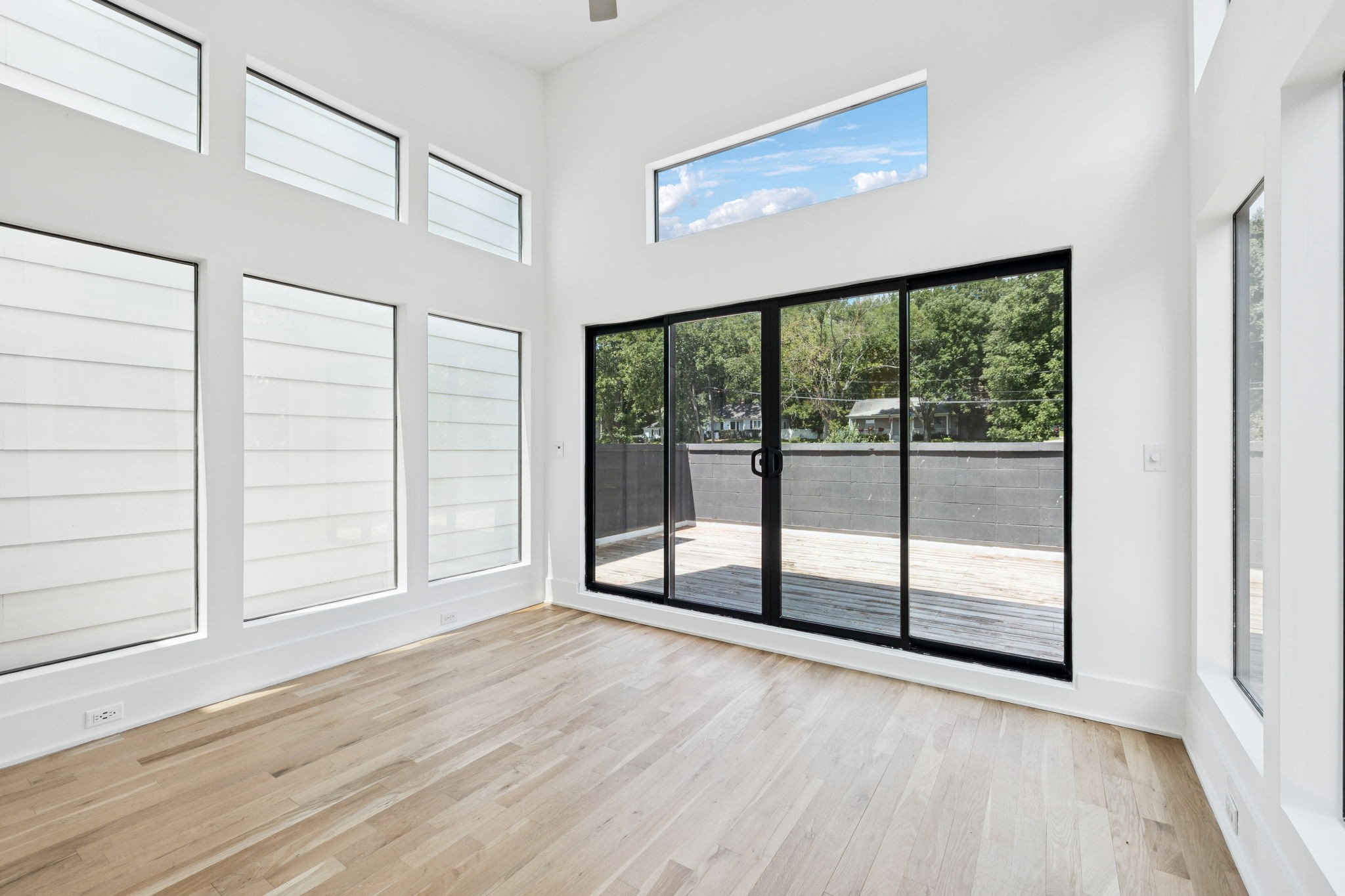 4506B Belmont Park Ter