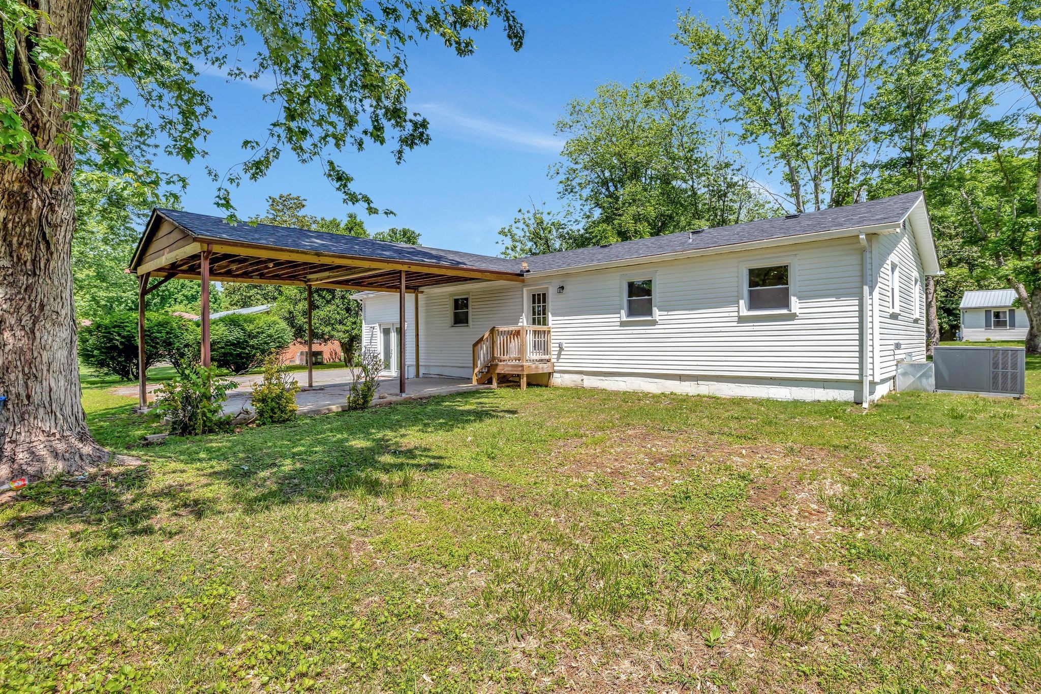 106 Julian St