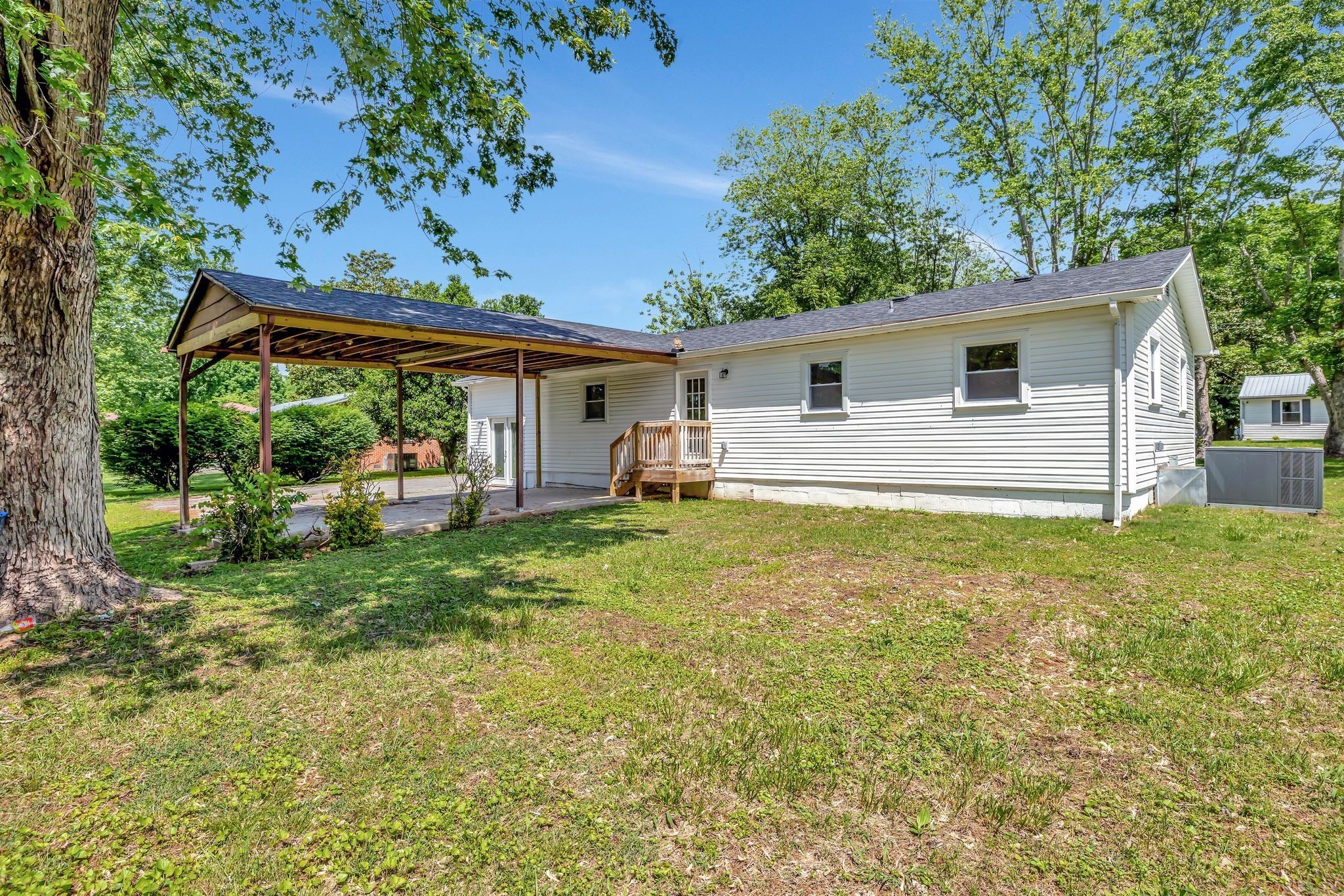 106 Julian St
