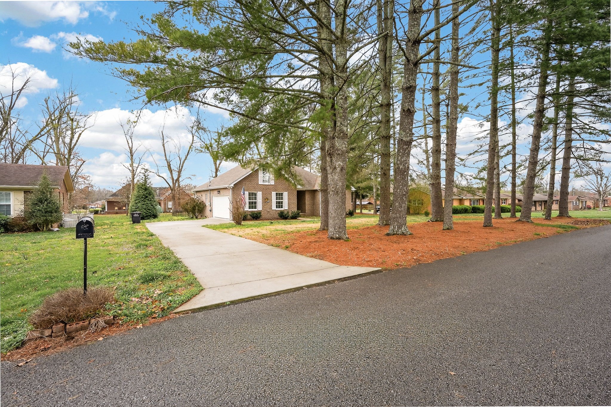 403 TIMBERLANE AVENUE