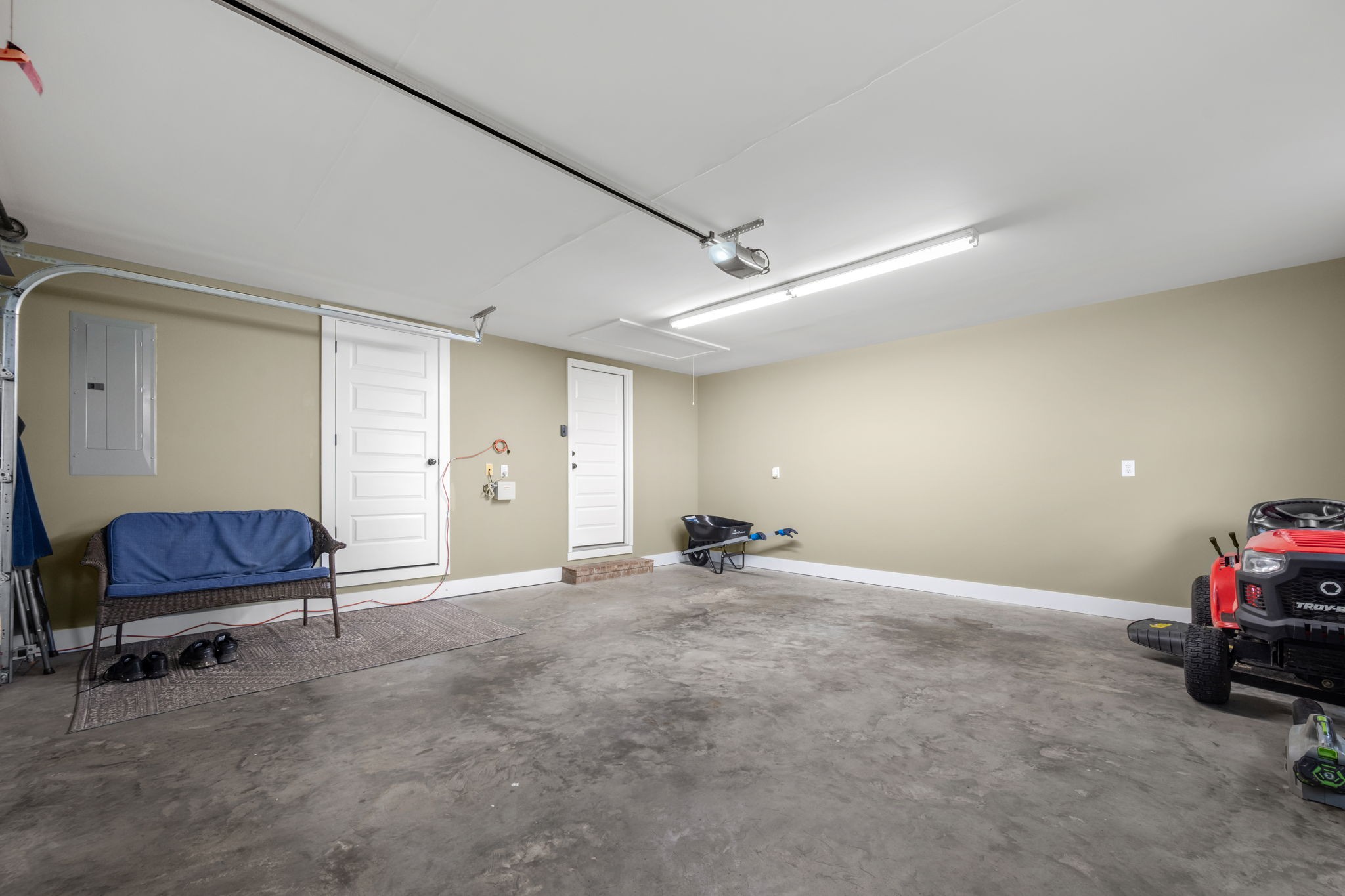 403 TIMBERLANE AVENUE