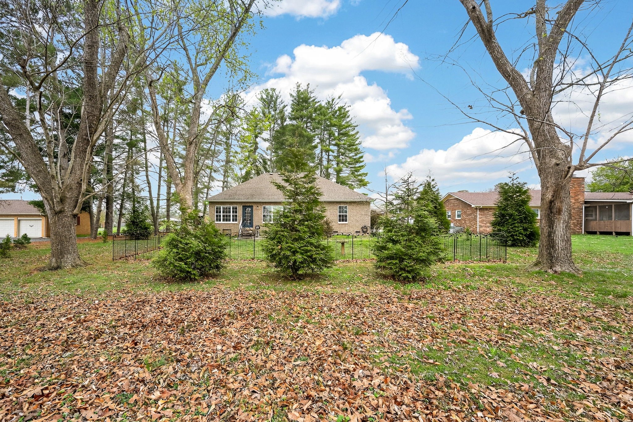 403 TIMBERLANE AVENUE