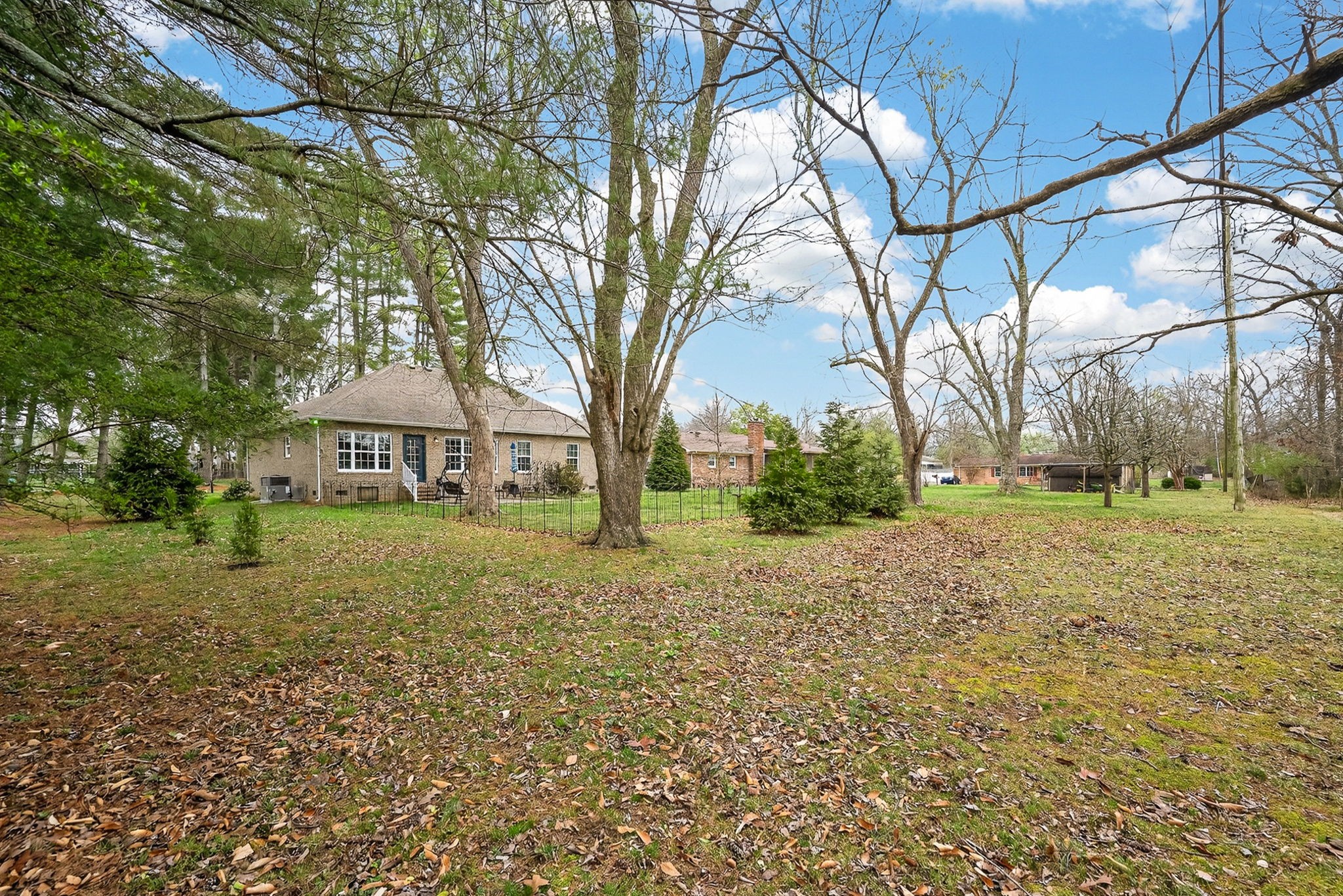 403 TIMBERLANE AVENUE