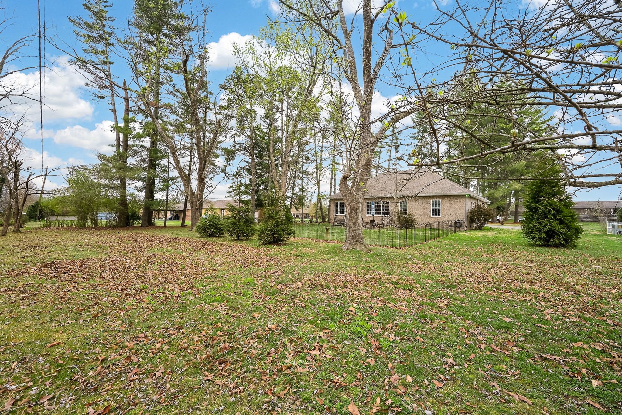 403 TIMBERLANE AVENUE