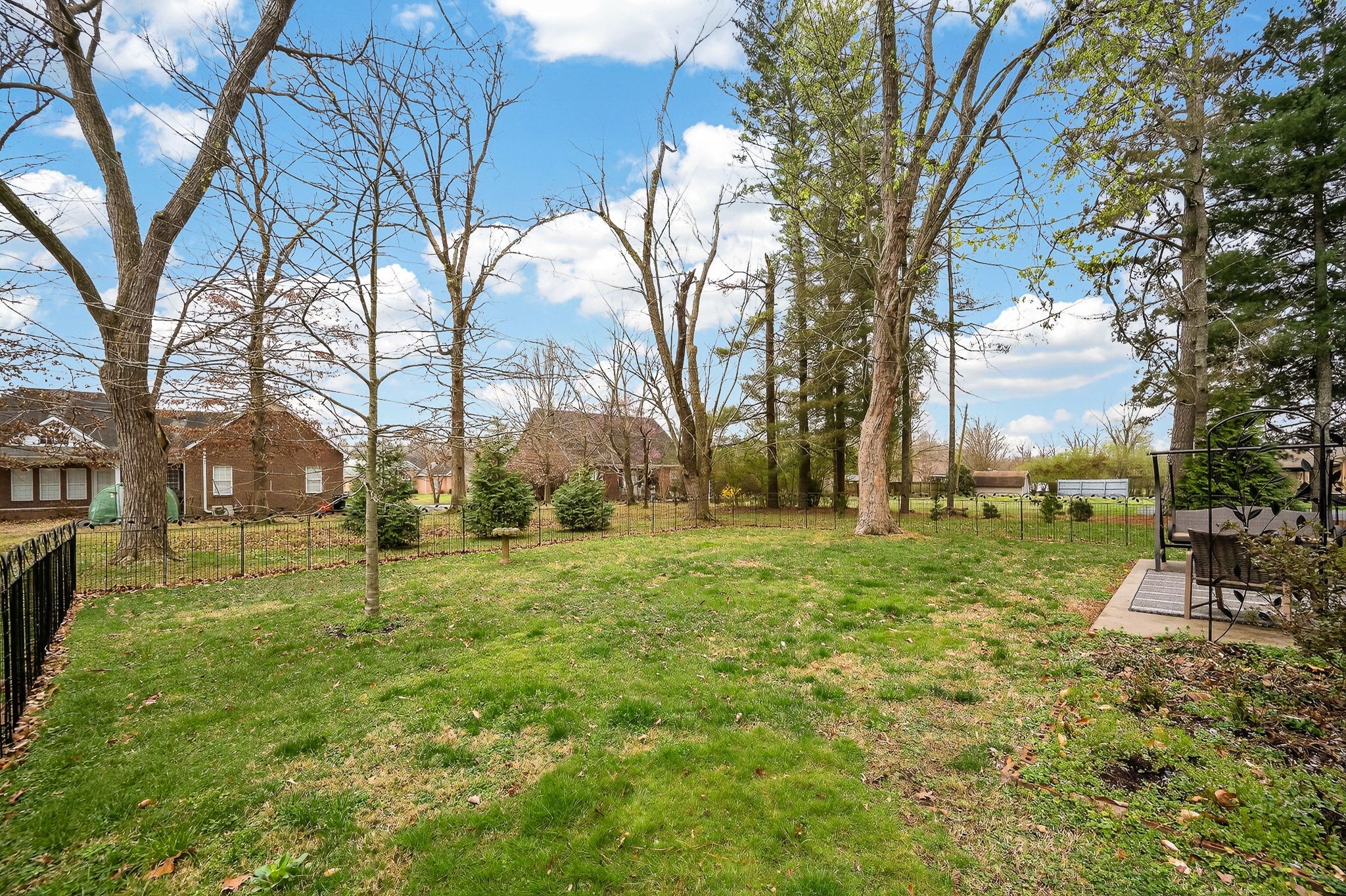 403 TIMBERLANE AVENUE