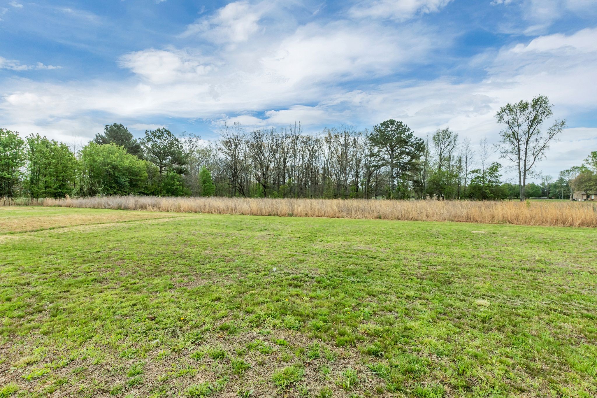 210 Deer Creek Ln
