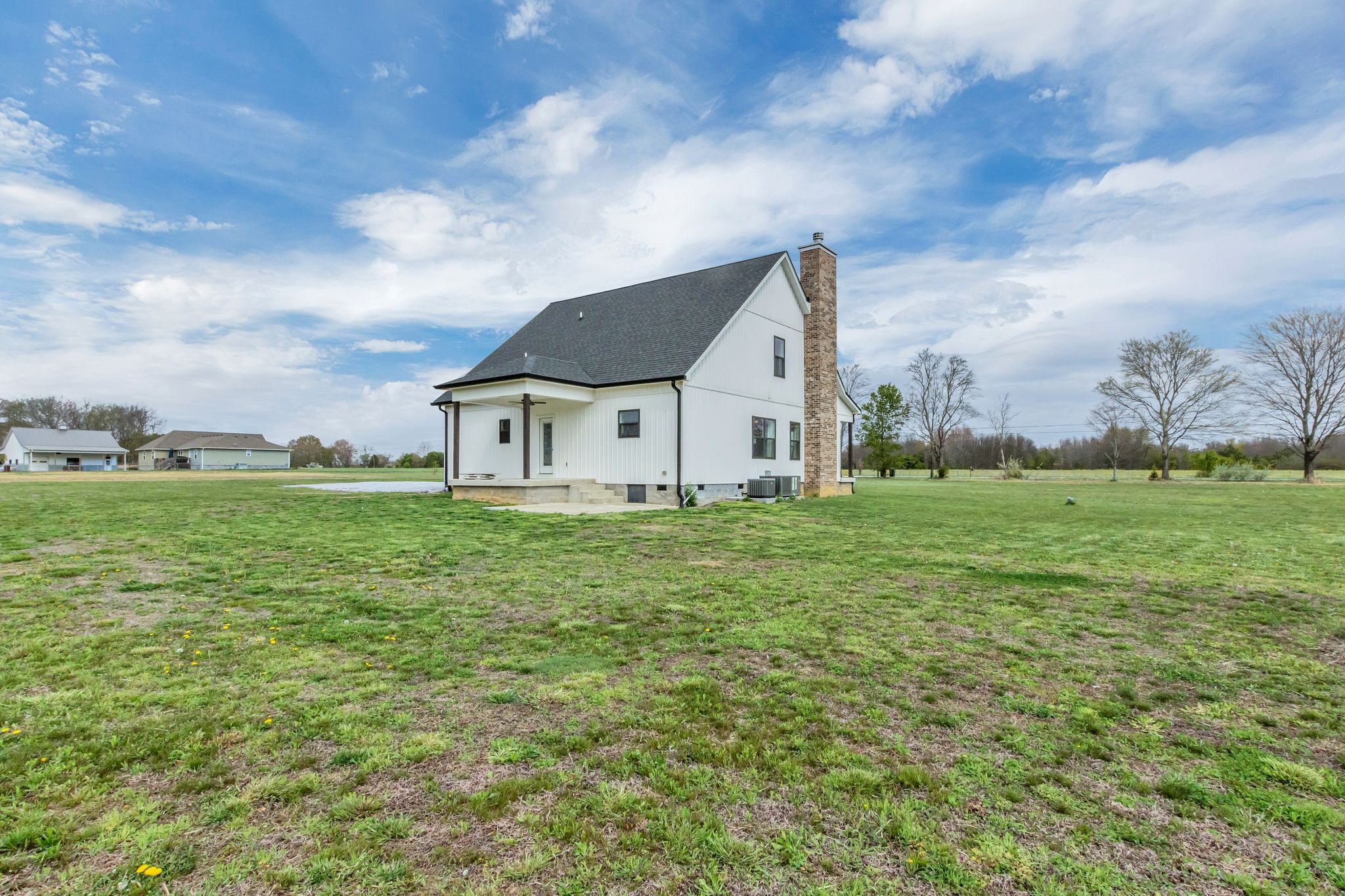 210 Deer Creek Ln