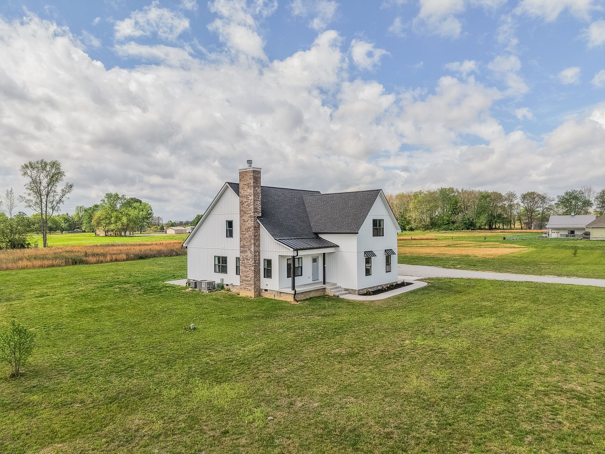 210 Deer Creek Ln