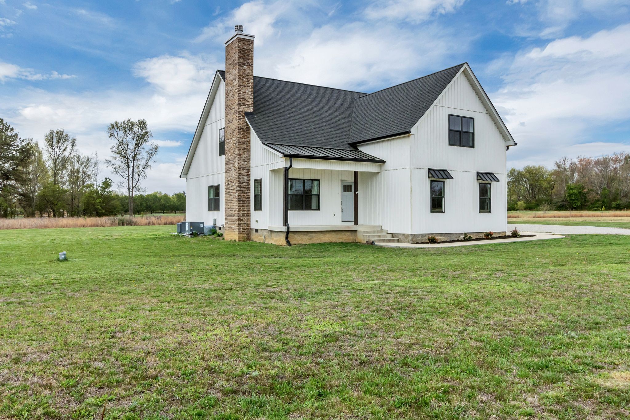 210 Deer Creek Ln