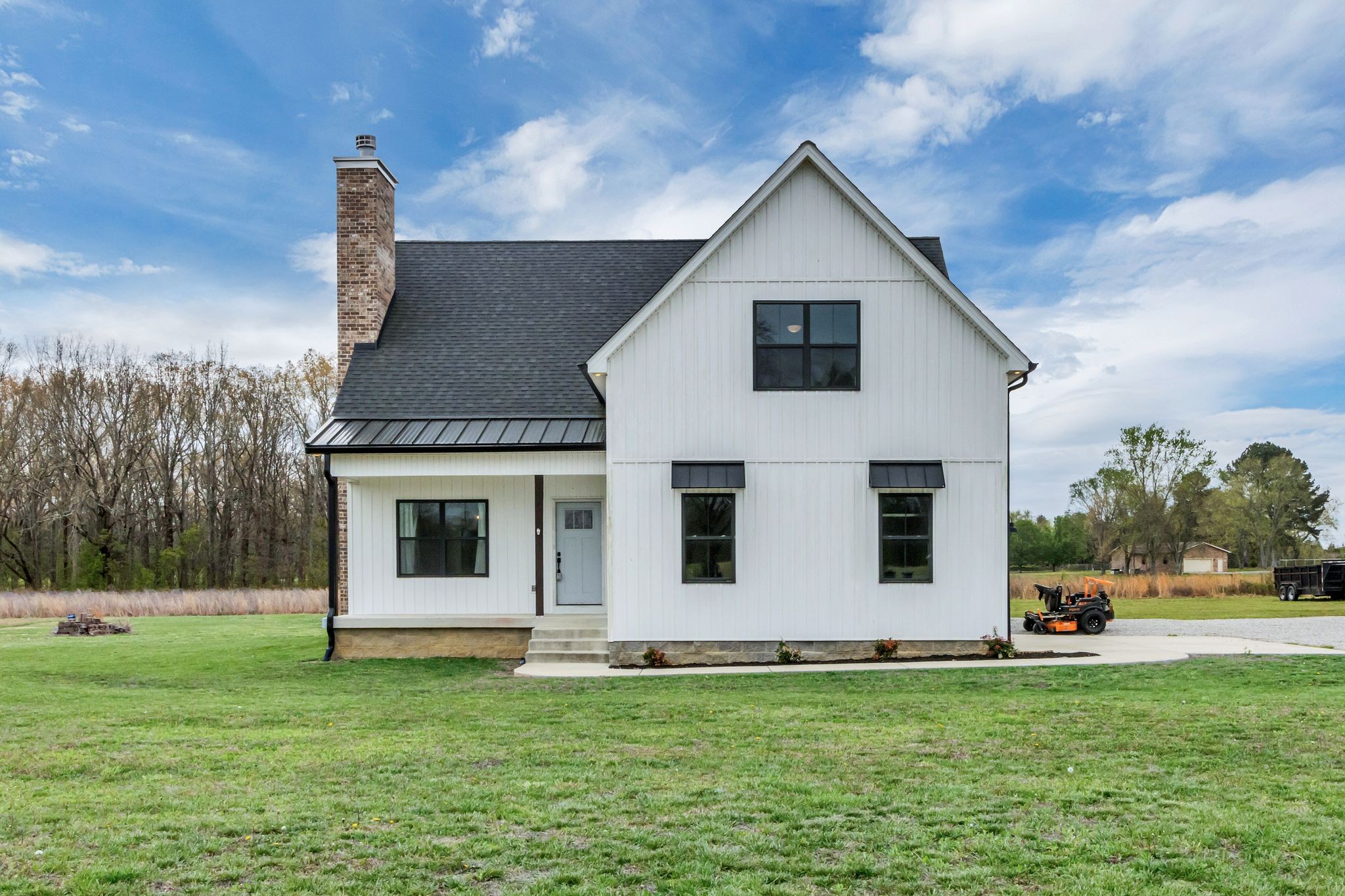 210 Deer Creek Ln