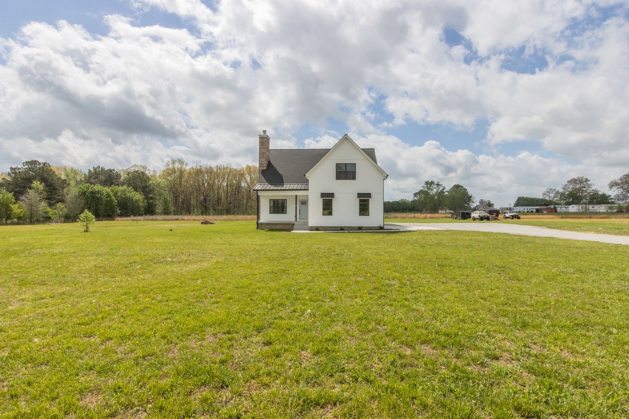 210 Deer Creek Ln