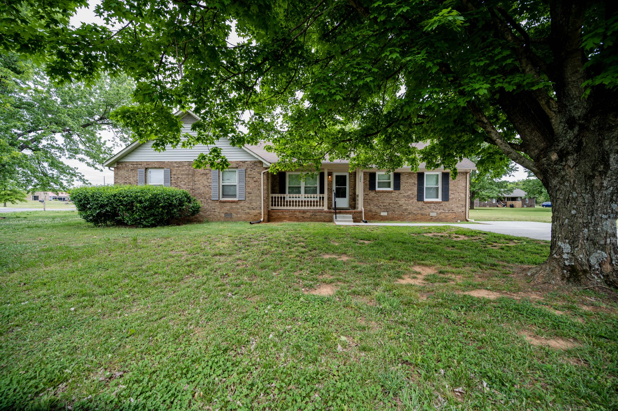 2594 Exeter Dr