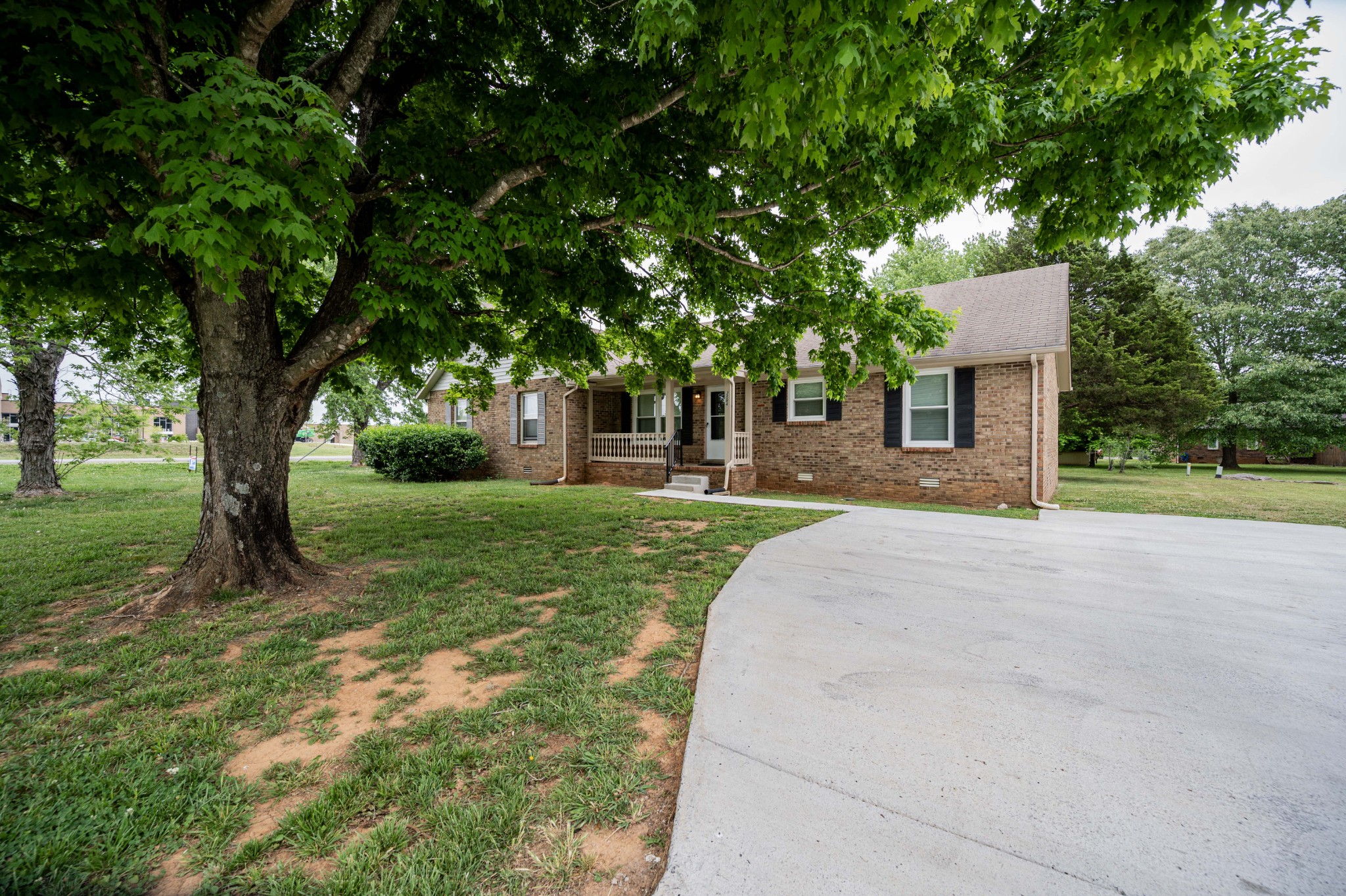 2594 Exeter Dr