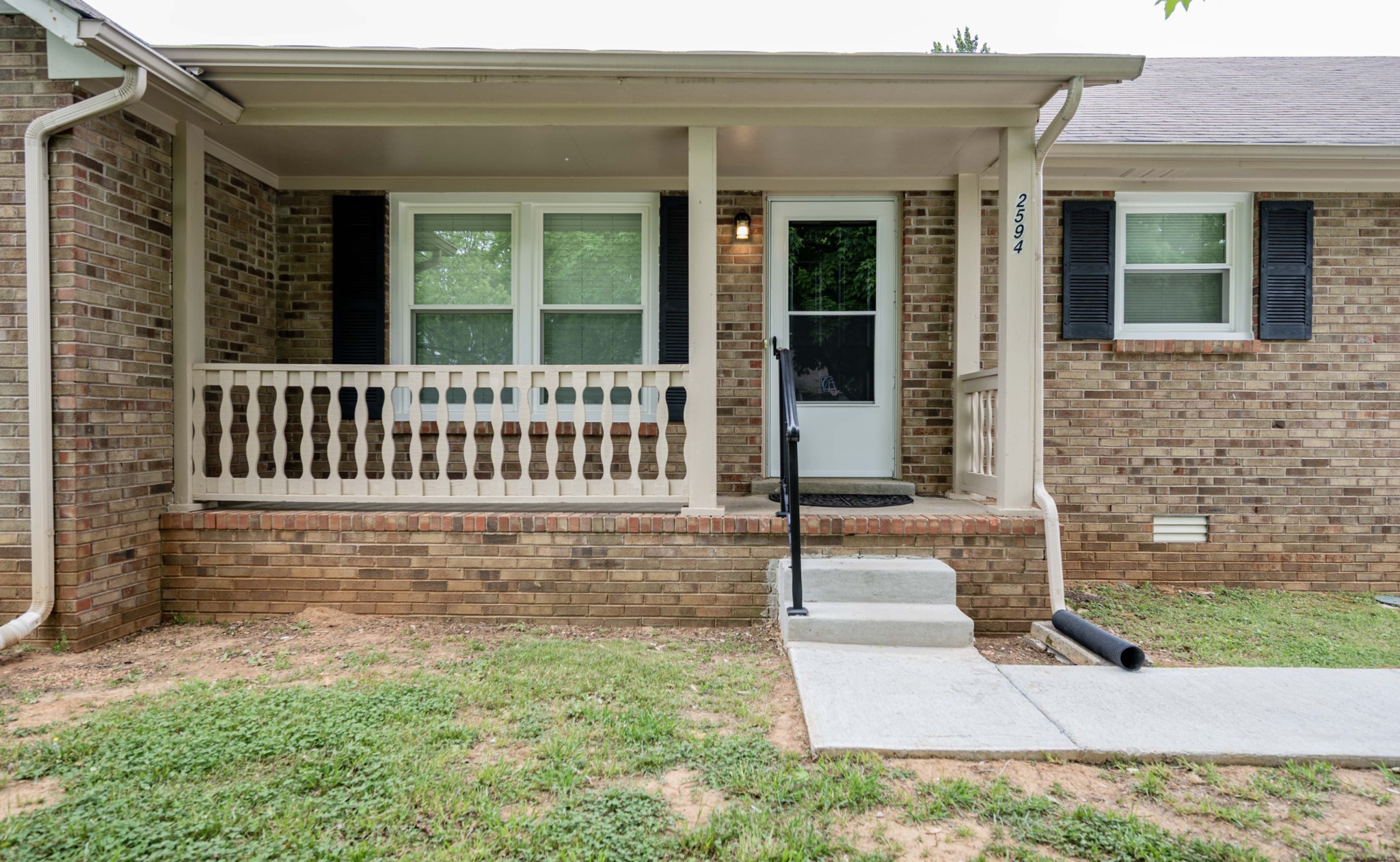 2594 Exeter Dr