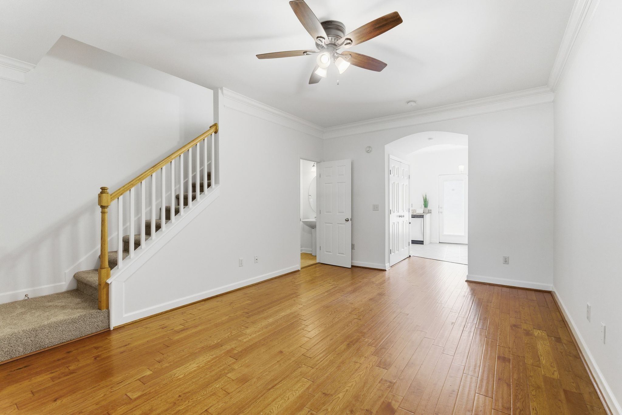 105 4th Ave Unit: 404