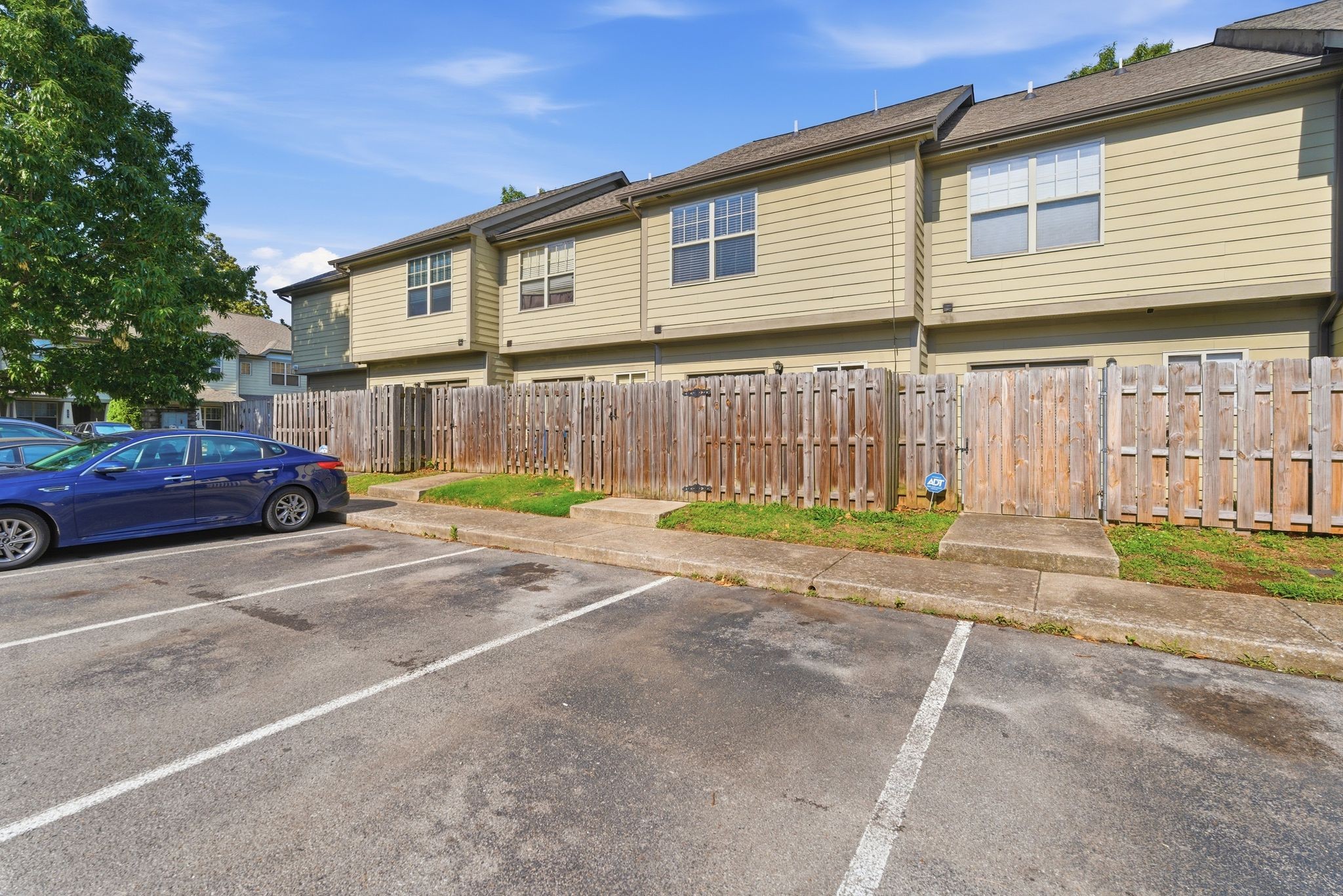 105 4th Ave Unit: 404