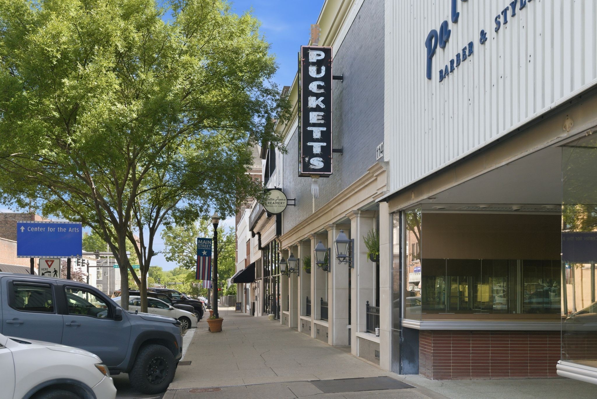 105 4th Ave Unit: 404