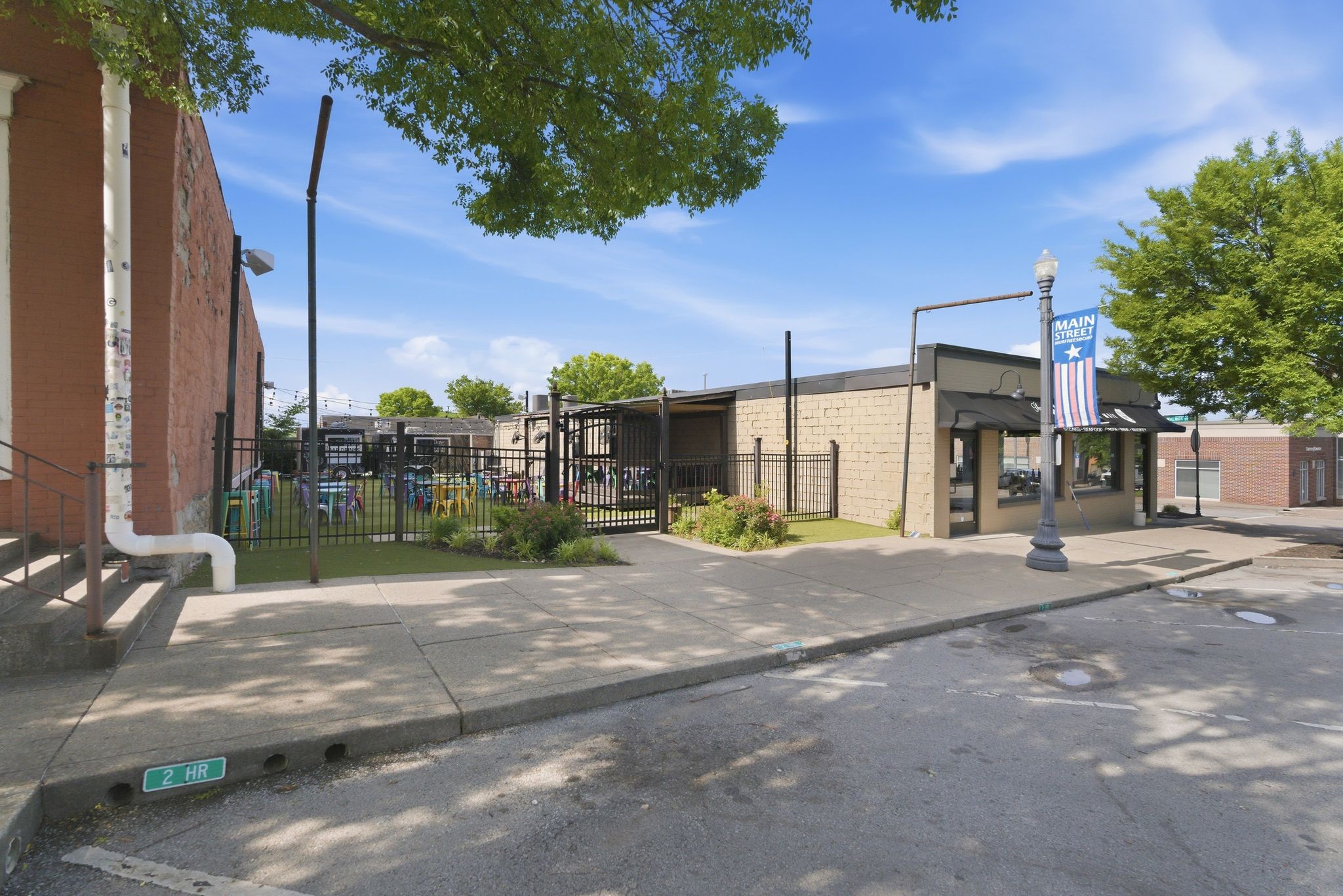 105 4th Ave Unit: 404