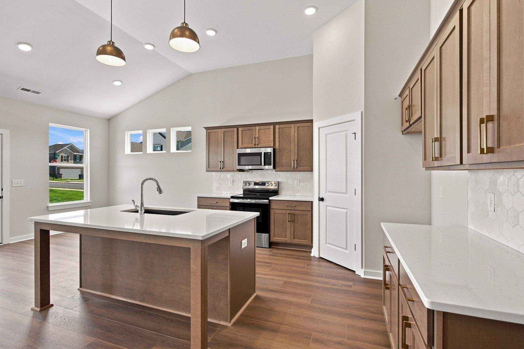 100 Ridgeview Drive