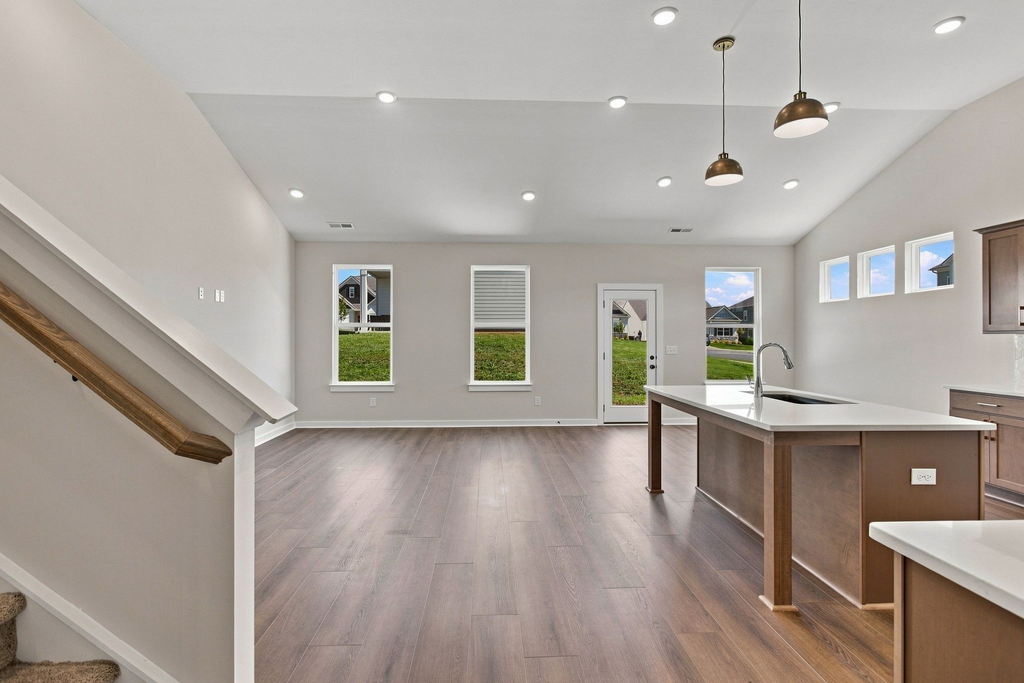 100 Ridgeview Drive