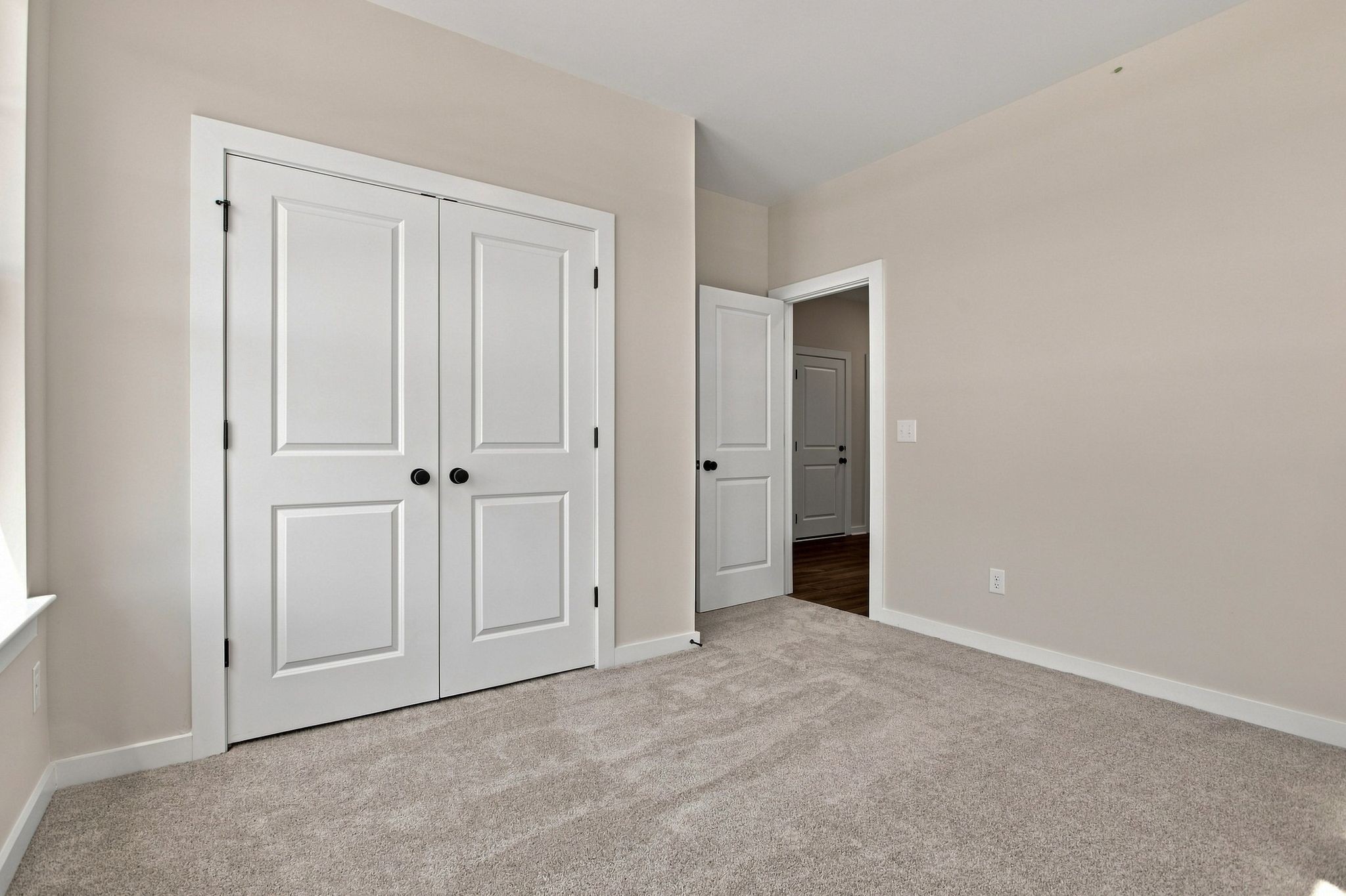 100 Ridgeview Drive