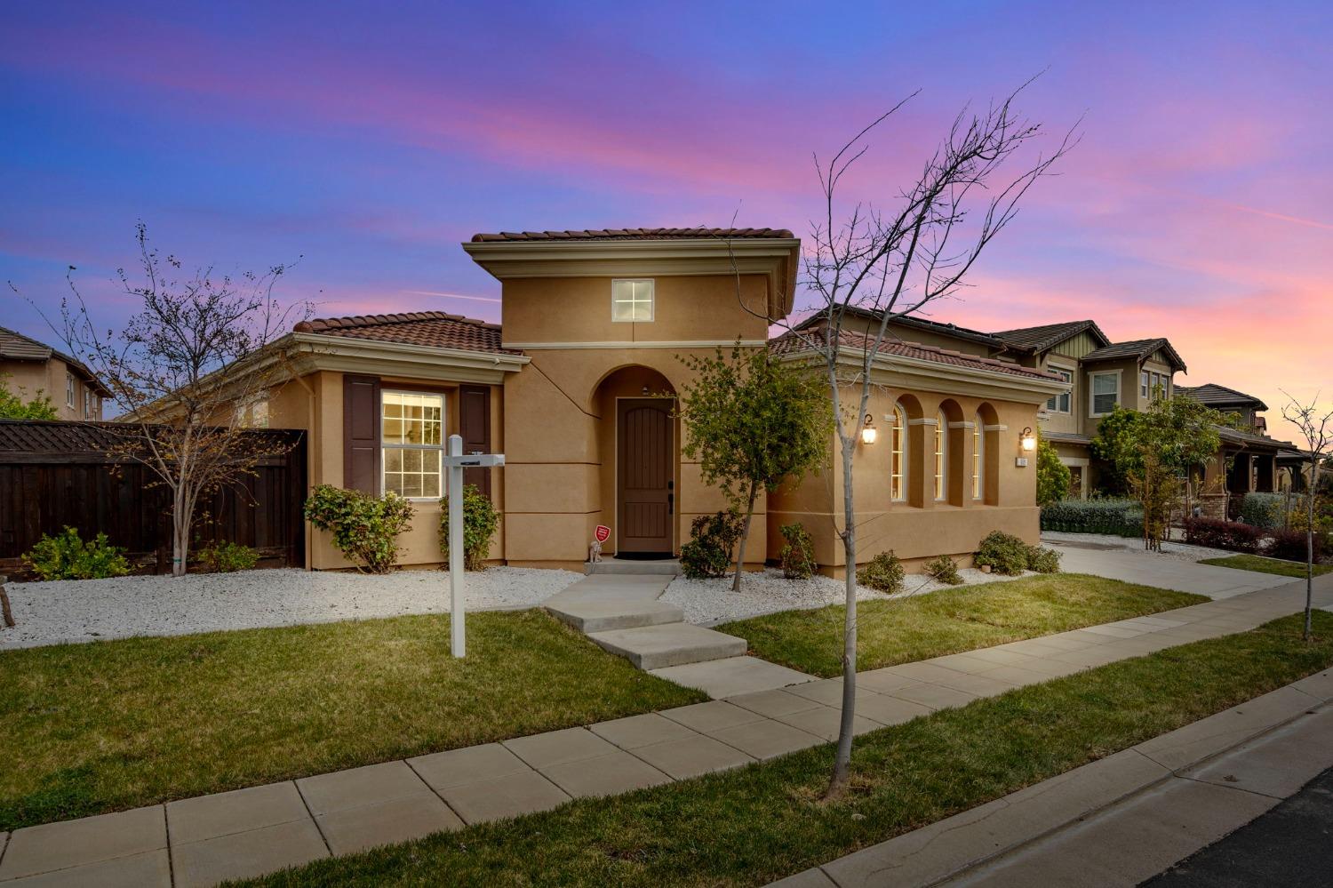 659 N San Marcos Drive