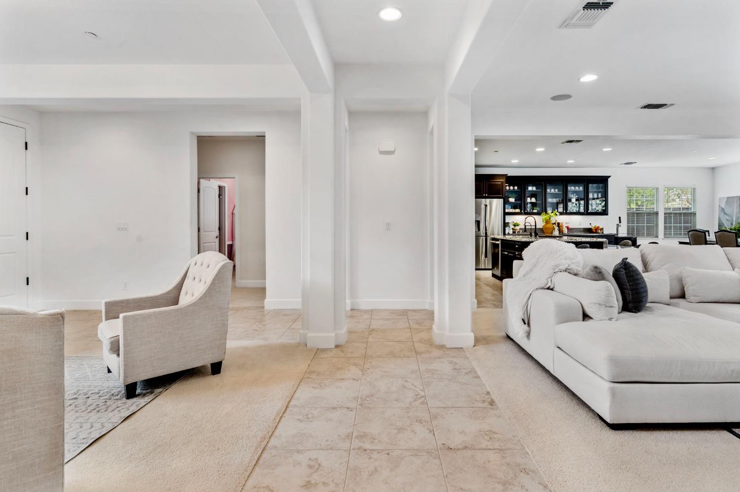 659 N San Marcos Drive