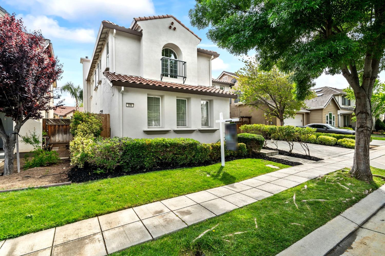 226 S Vista Hermosa Street