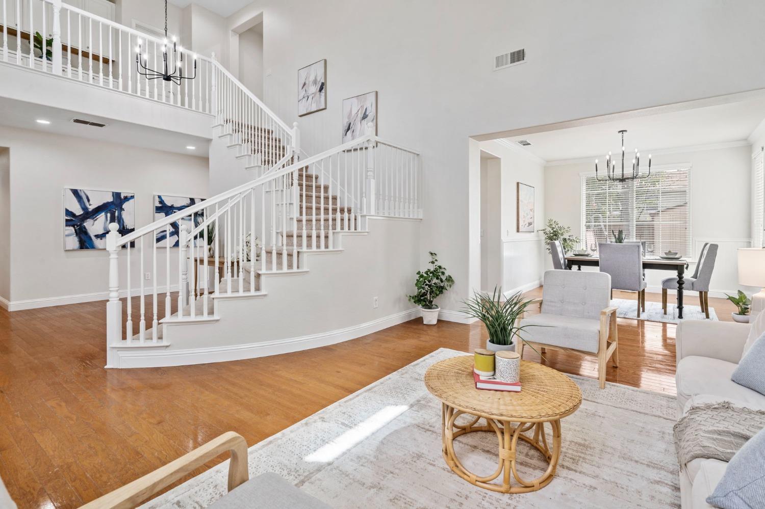 226 S Vista Hermosa Street