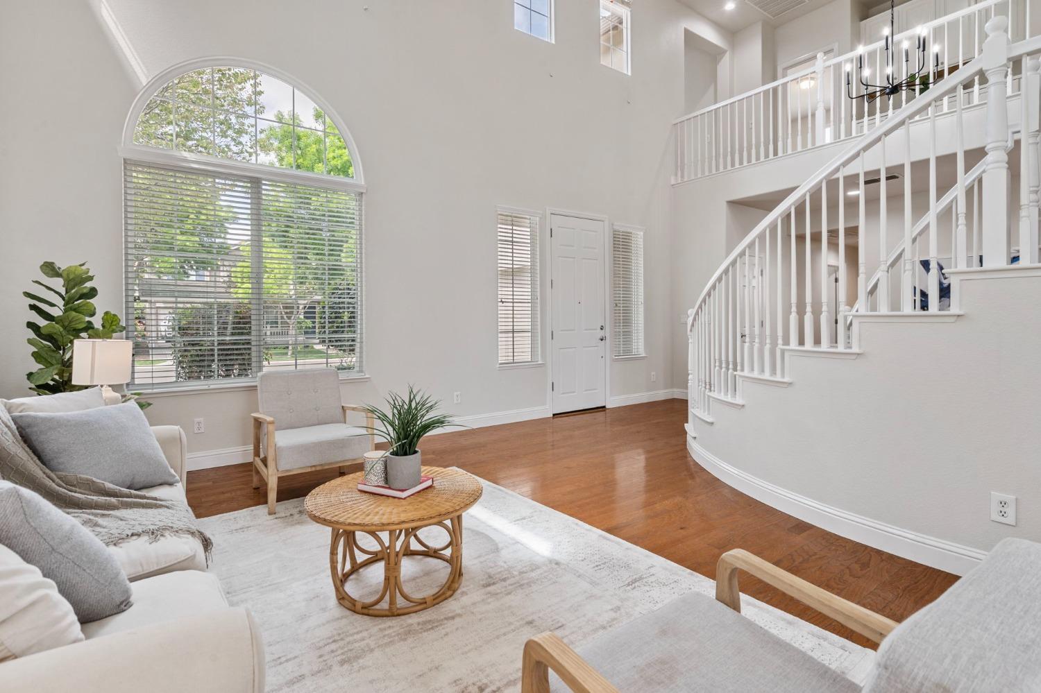 226 S Vista Hermosa Street