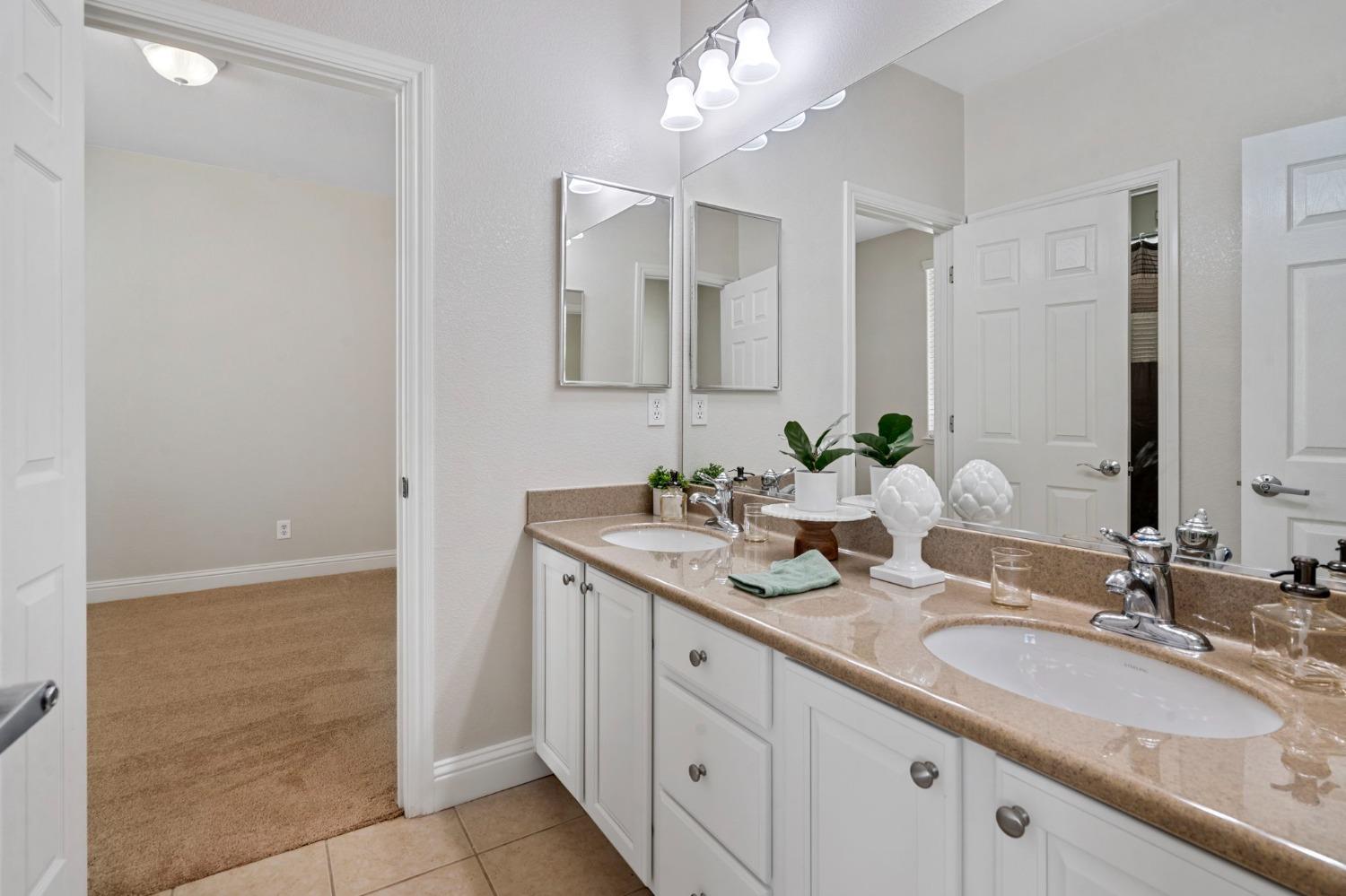 226 S Vista Hermosa Street